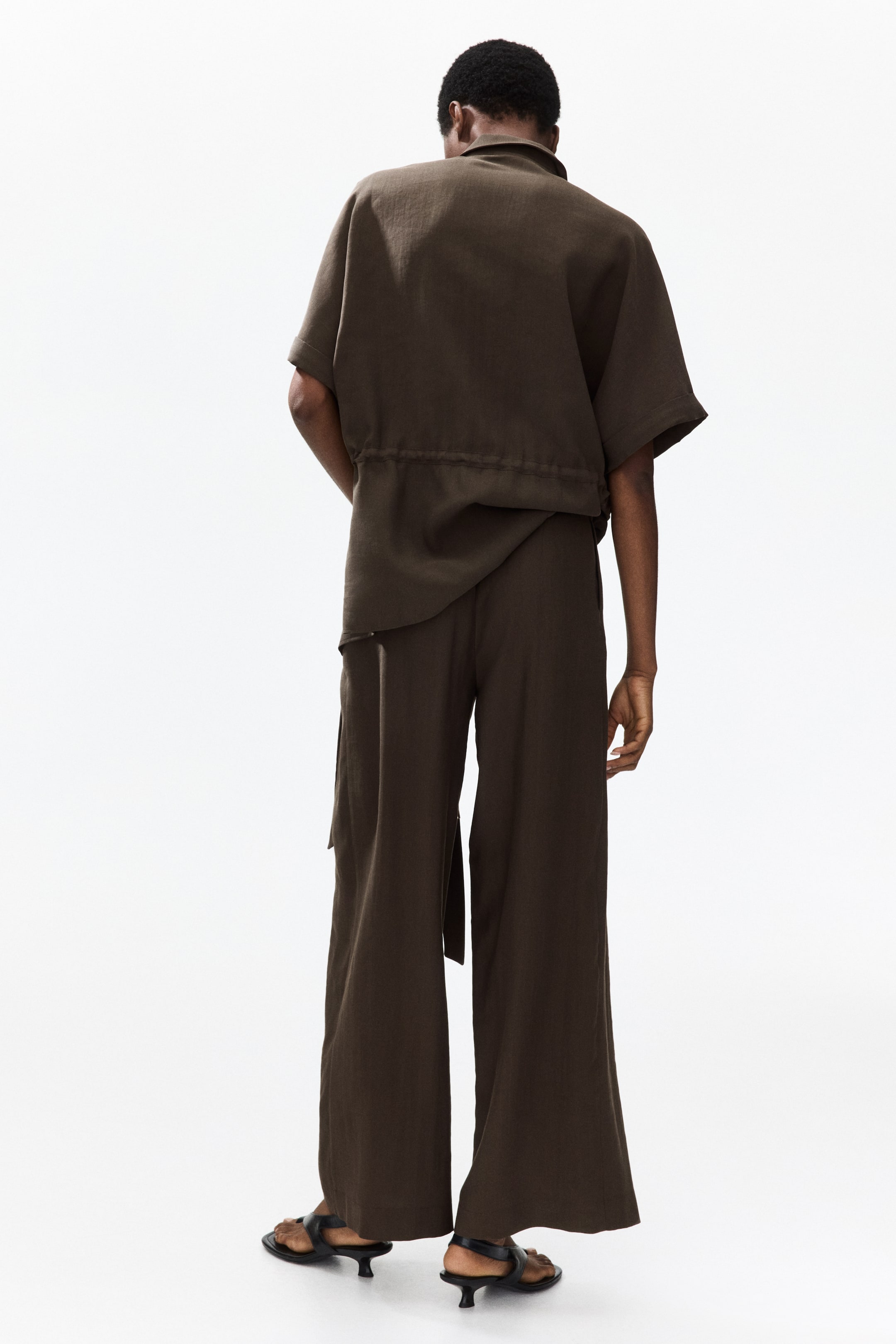 Pantalon en sergé avec détail à nouer