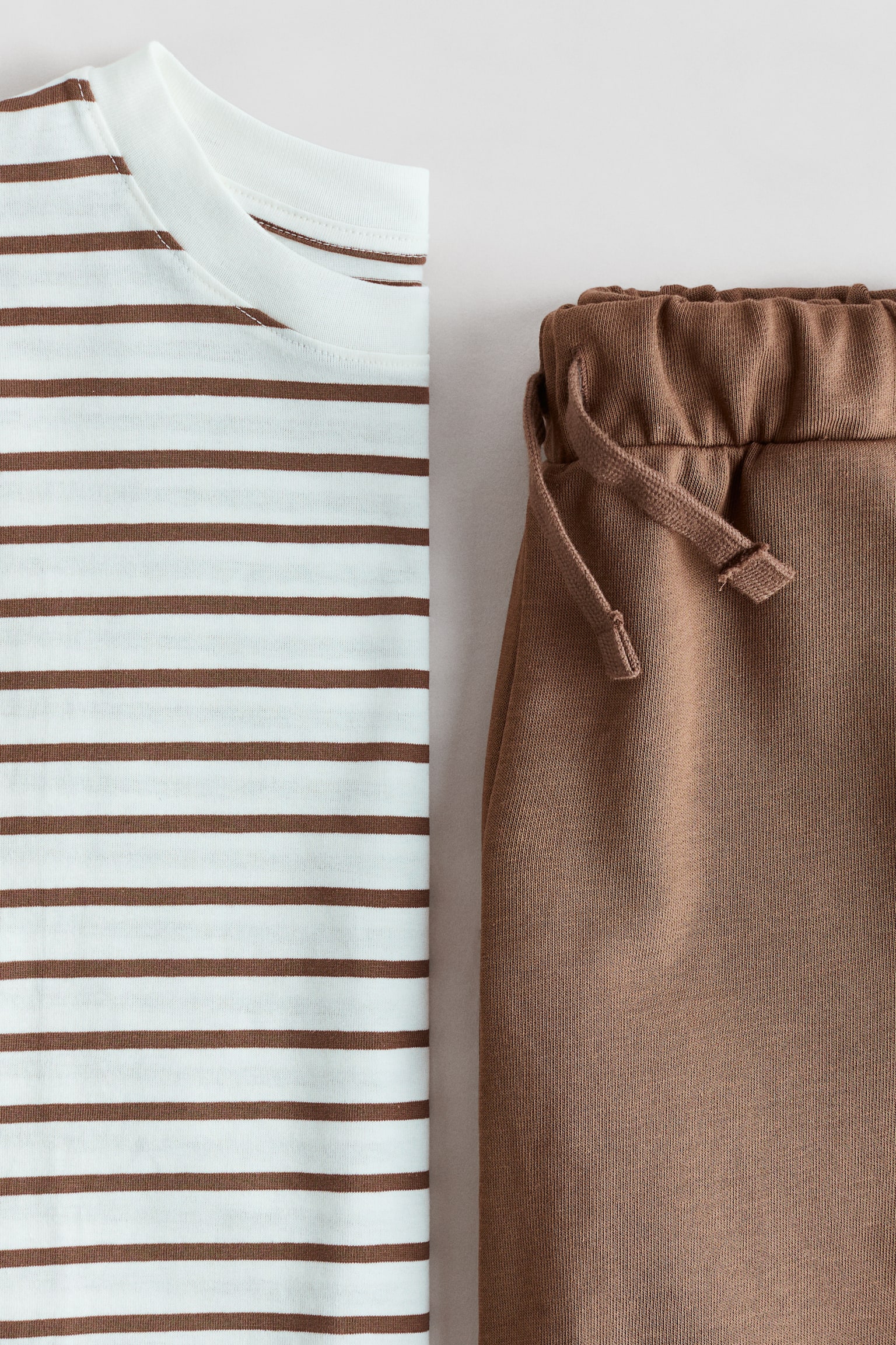 Ensemble 2 pièces T-shirt et short - Marron/rayé/Vert ancien clair/Blanc/rayé/Bleu/rayé - 2