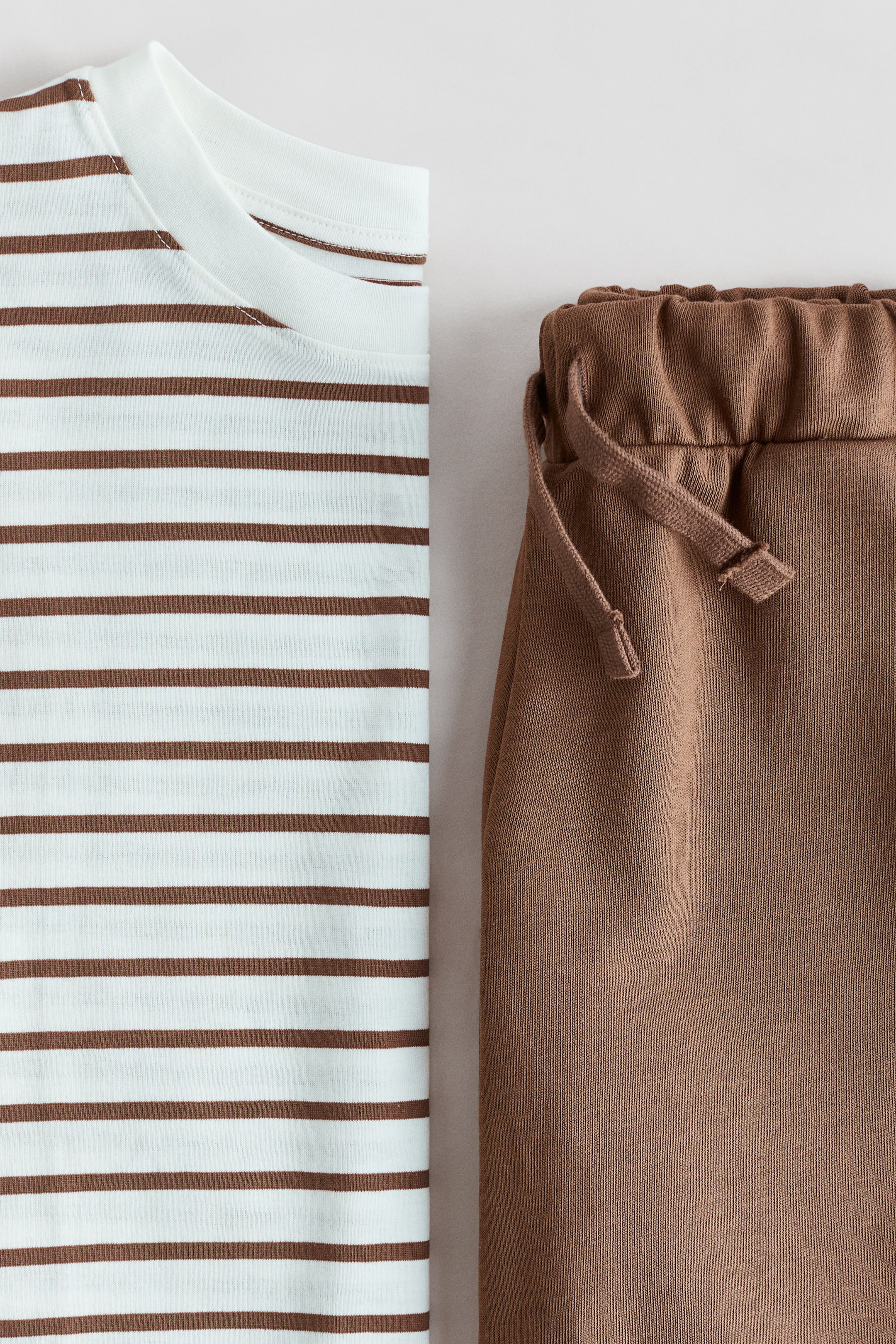 Детские топы H&M 2-Piece T-Shirt and Shorts Set — фото 2