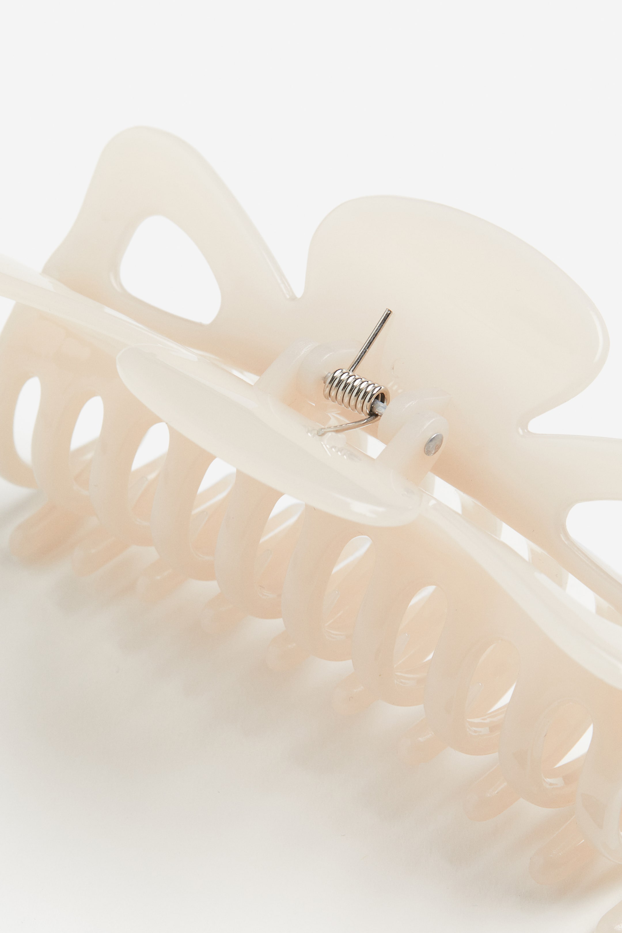 View larger image: Hair claw - Light beige - Ladies | H&M IN 2