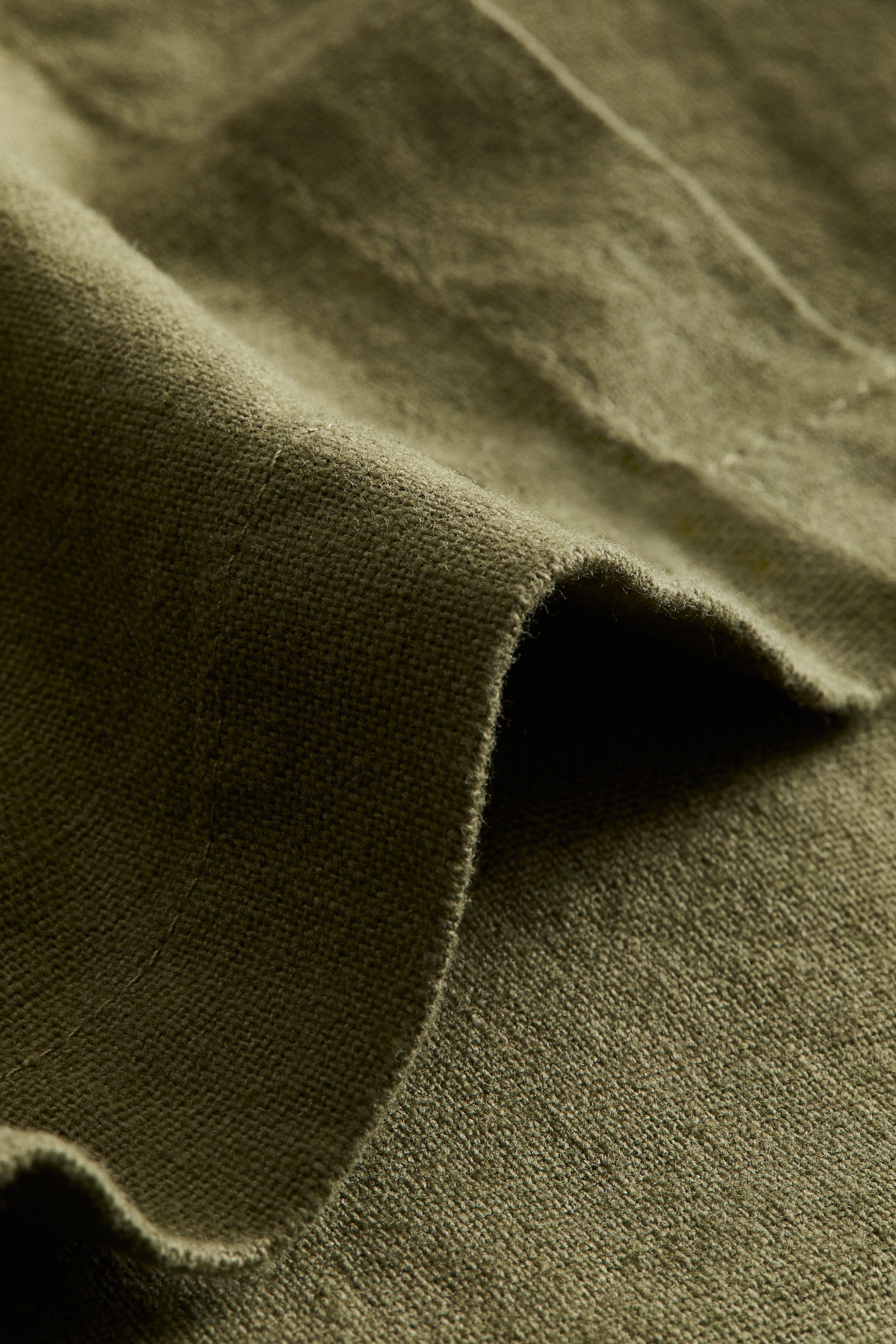 拡大画像を表示: Linen-blend tablecloth - フォレストグリーン - Home All | H&M JP 4