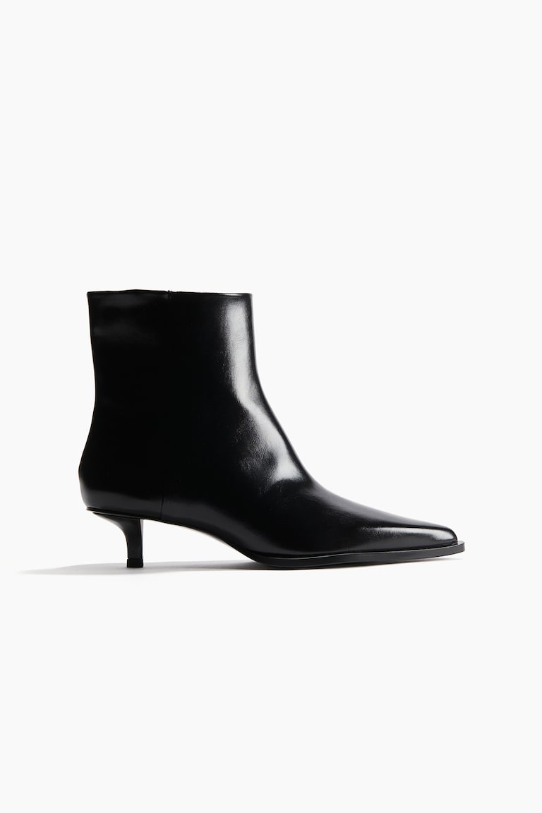ポインテッドトゥアンクルブーツ - ブラック - レディース | H&M JP