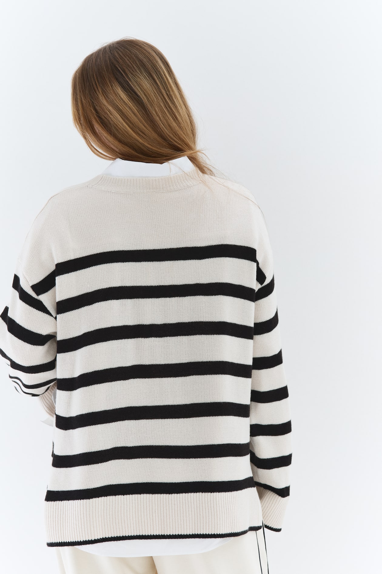 Sweater - image 5