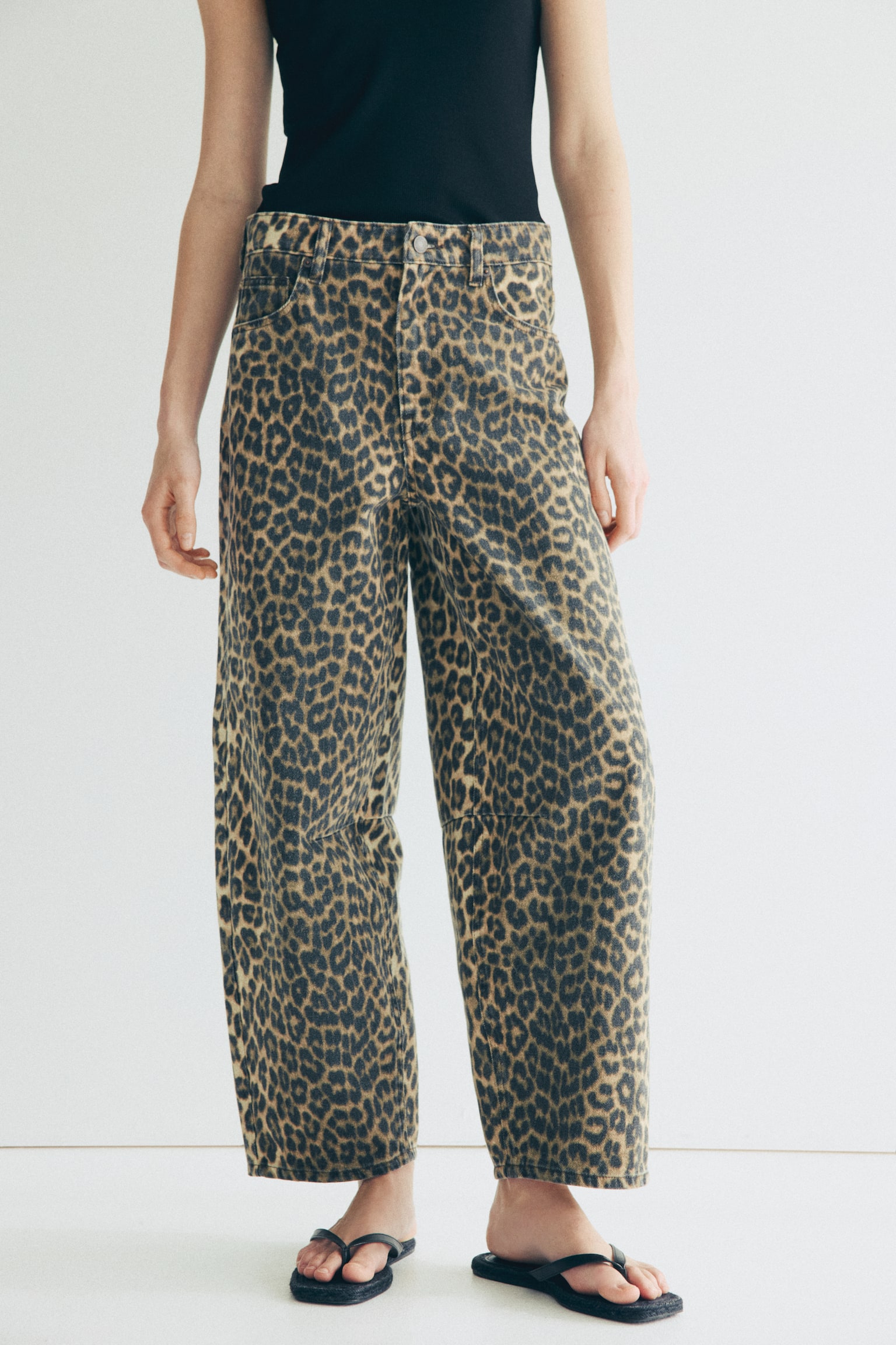 Barrel High Waist Ankle Jeans - 8
