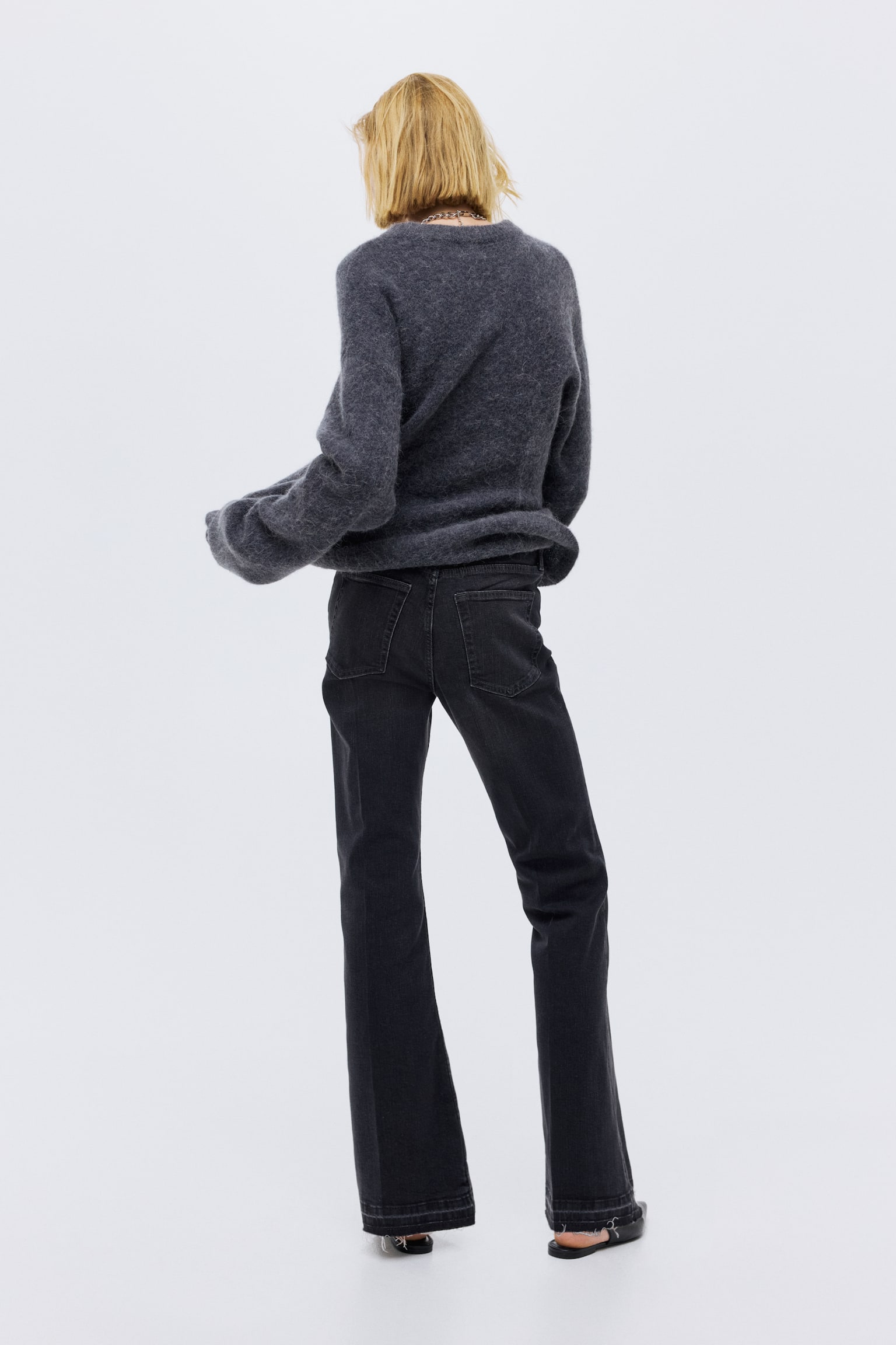 Flared High Jeans - אפור כהה/כחול ג'ינס כהה/כחול ג'ינס/כחול ג'ינס/כחול ג'ינס/לבן/כחול ג'ינס/כחול ג'ינס בהיר/כחול ג'ינס כהה - 4