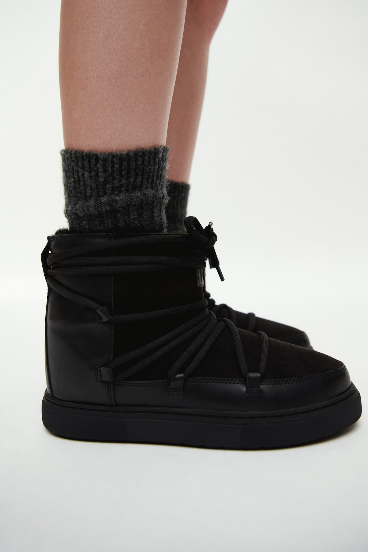 Bottines matelassées à lacets - Noir - FEMME | H&M FR