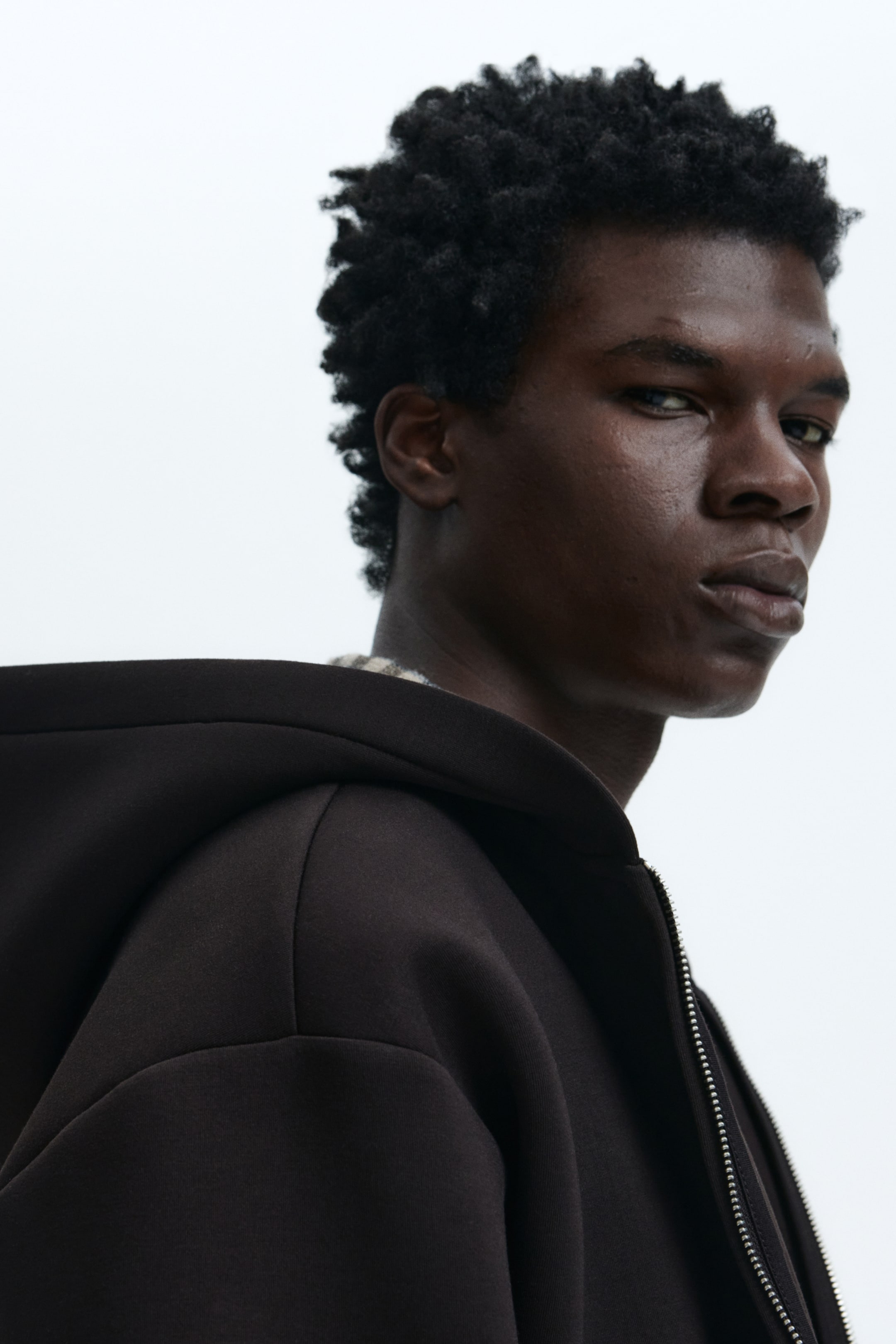 View larger image: Loose Fit Zip-through hoodie - Dark brown - Men | H&M IN 4