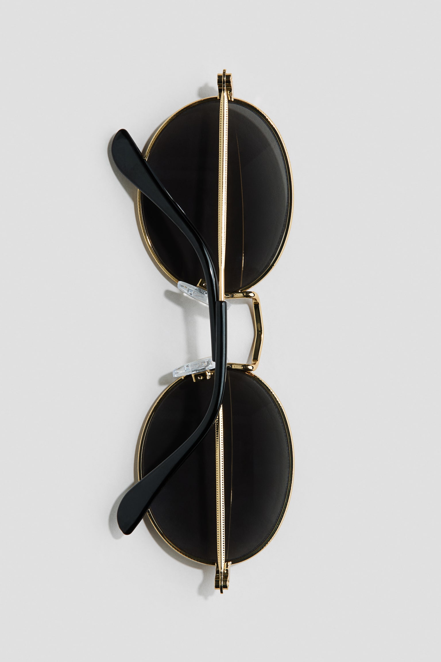 Oval sunglasses-Gold-coloured/Black - 2