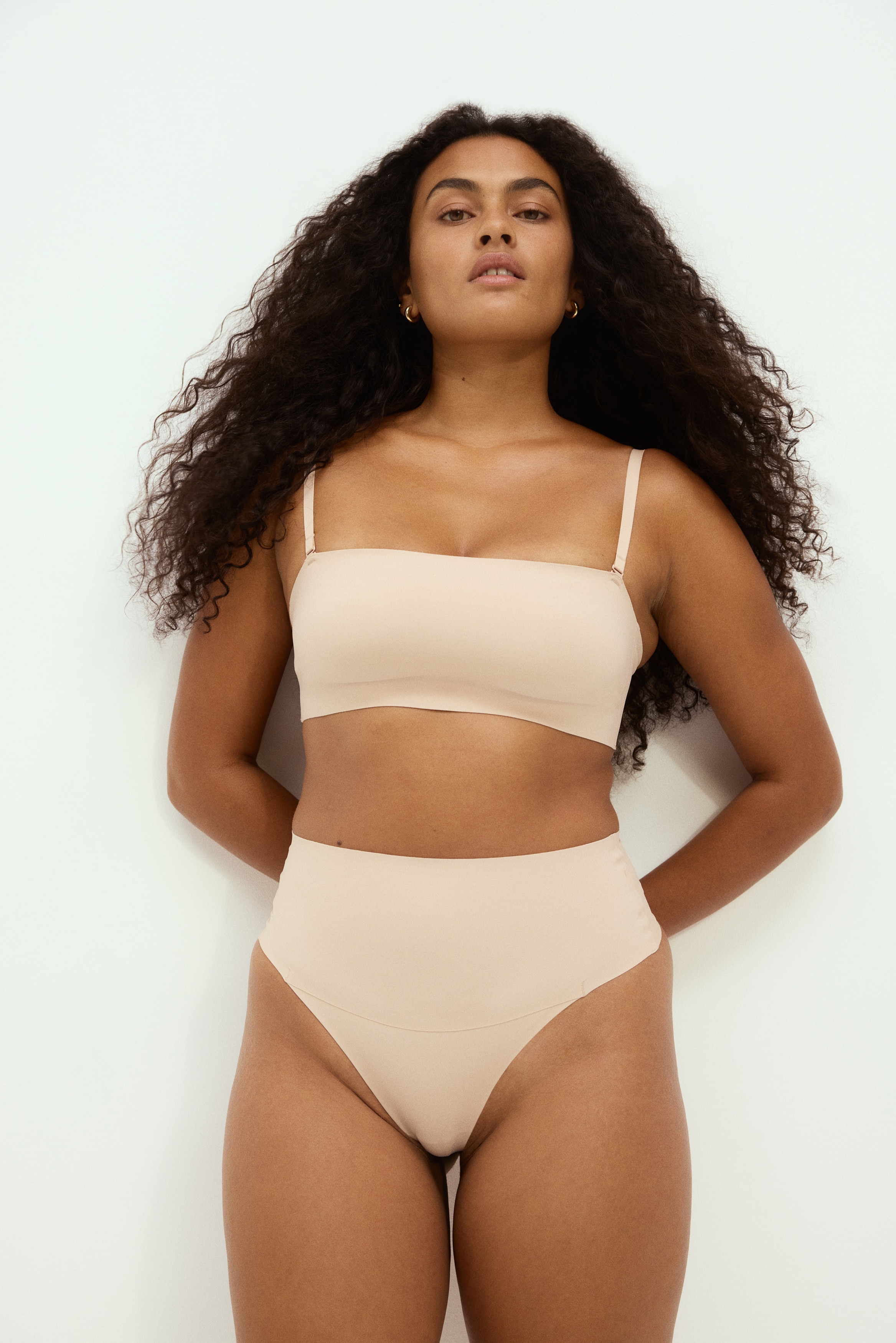 Medium Shape Thong briefs