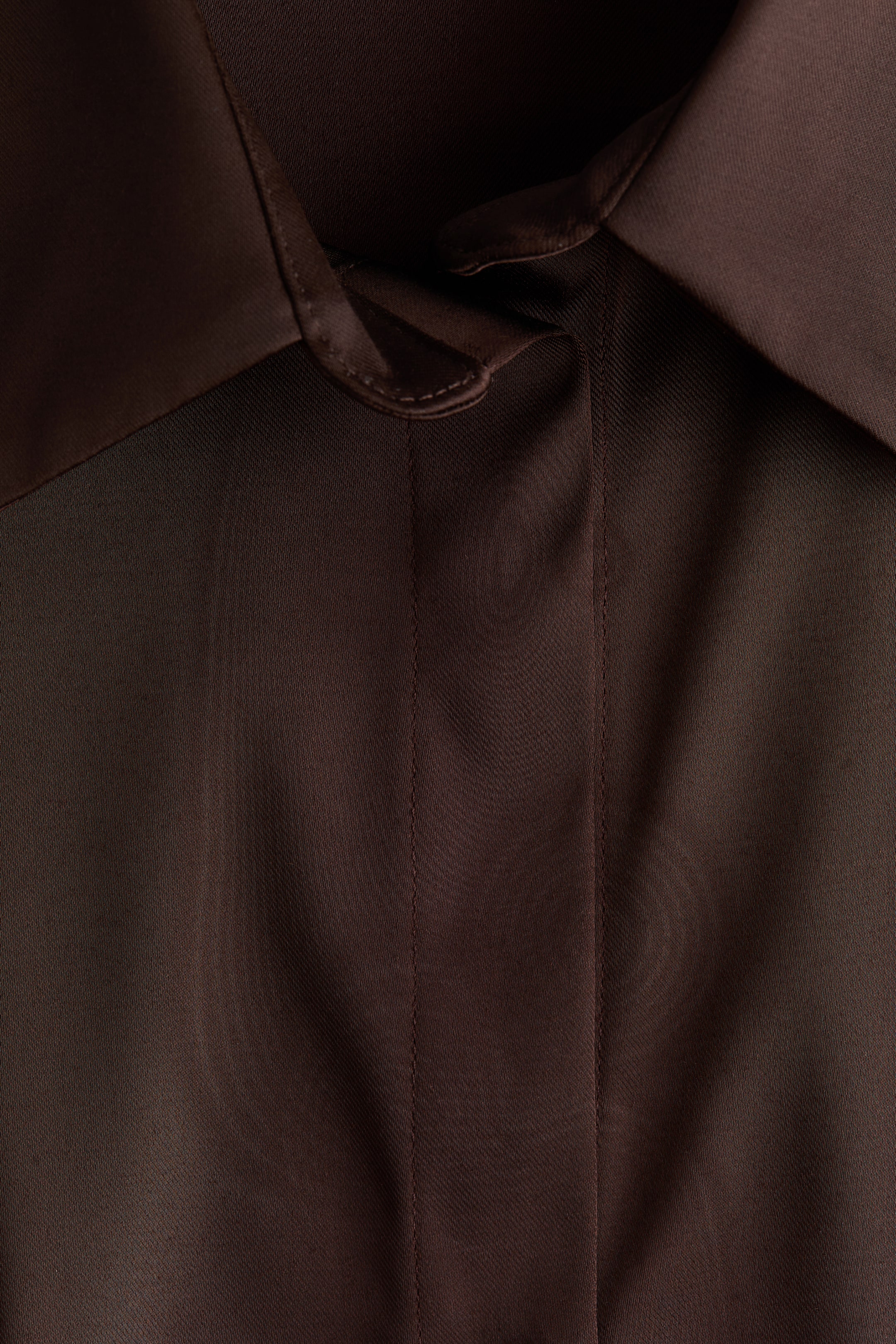 Chemise ajustée en satin