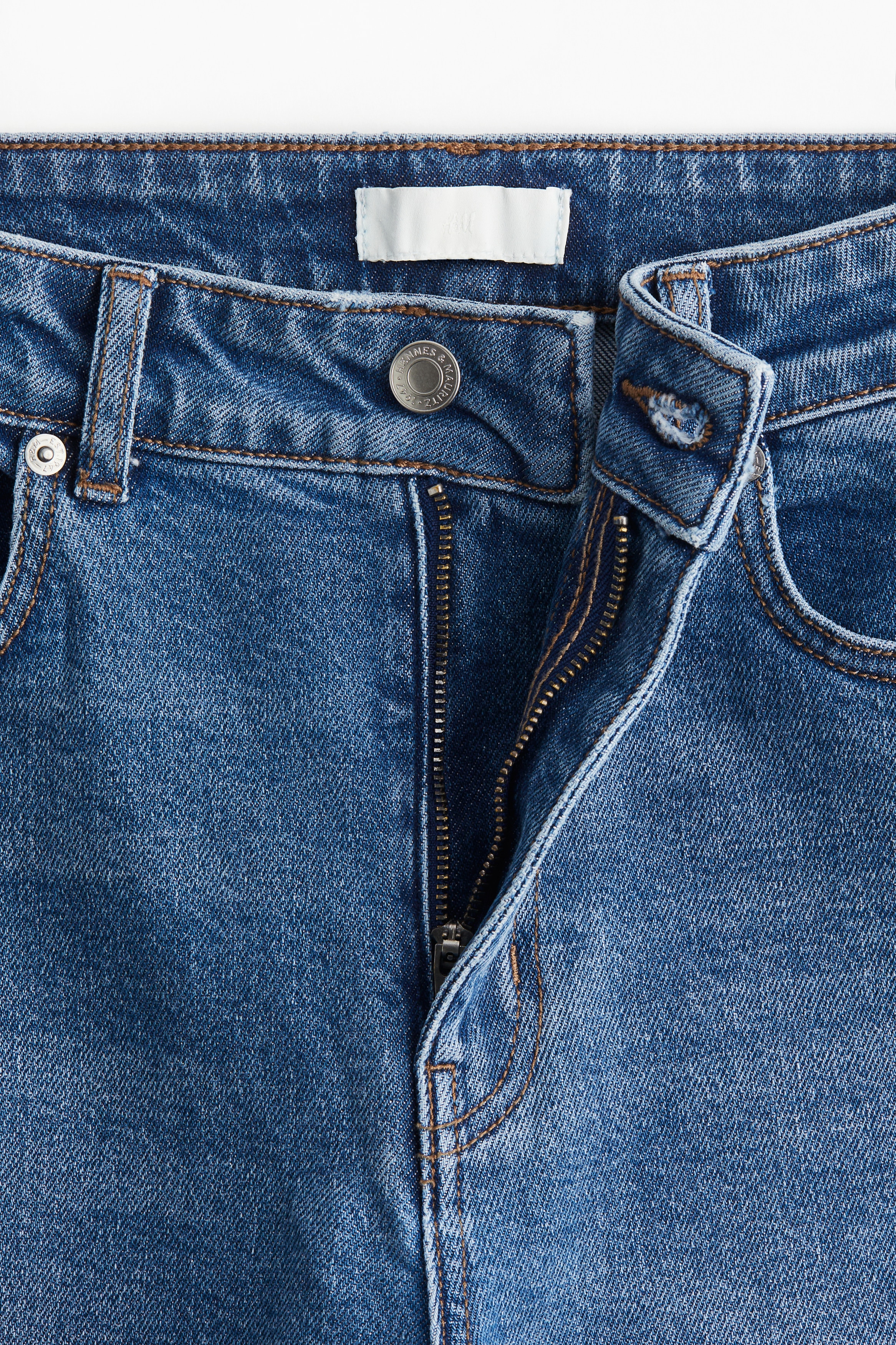 Tapered jeans