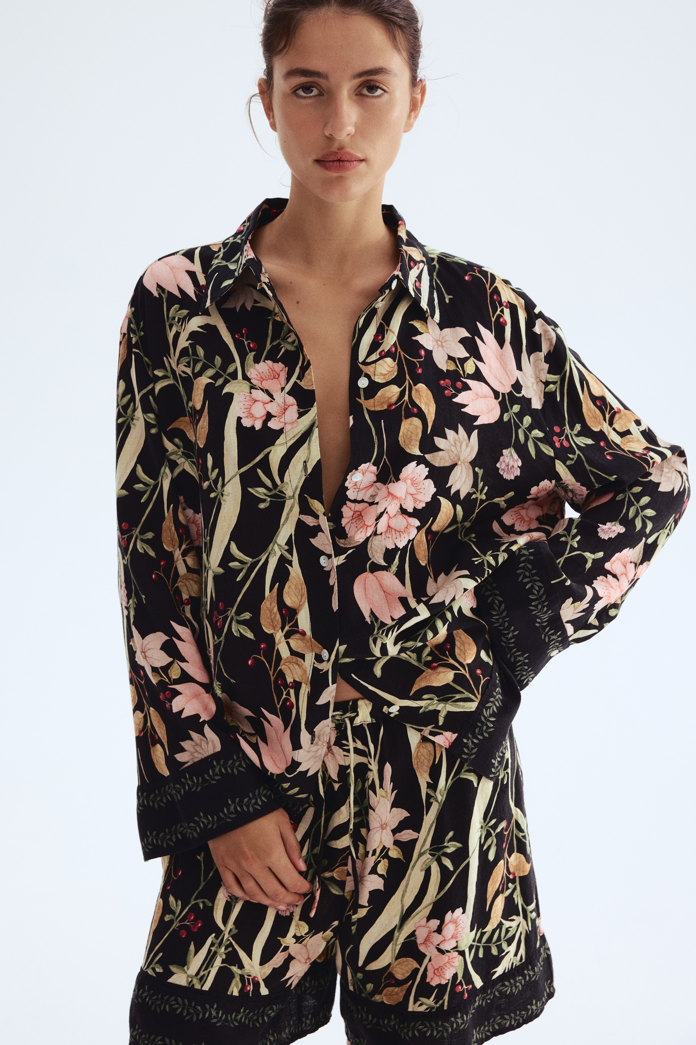 Košulja od mešavine lana - Crna/cvetni dezen/Svetlobež/cvetni dezen