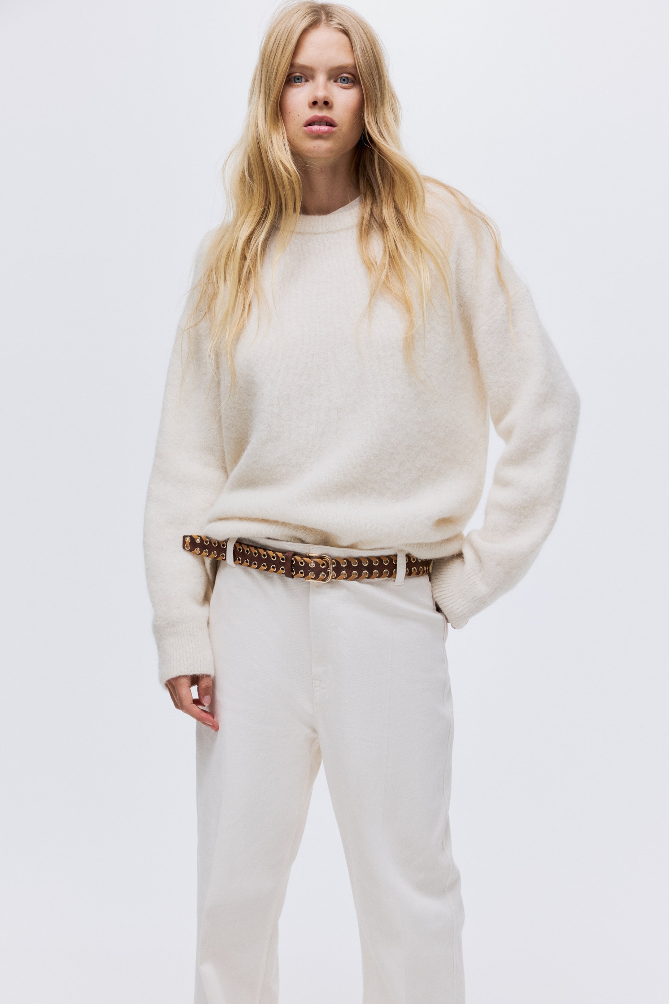 Büyük resmi görüntüle: Flared High Jeans - Beyaz - KADIN | H&M TR 2