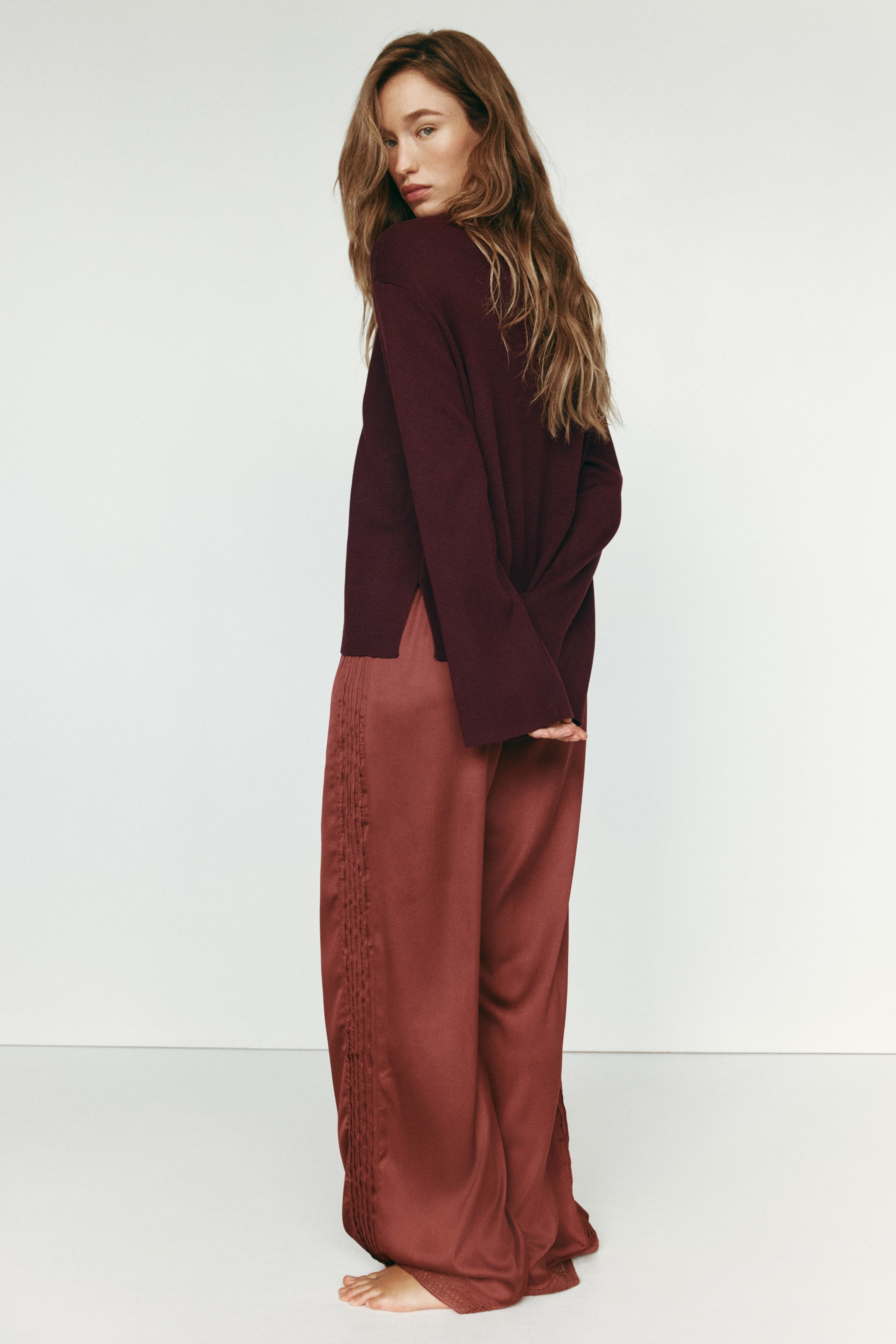 Oversized Fine-Knit Sweater