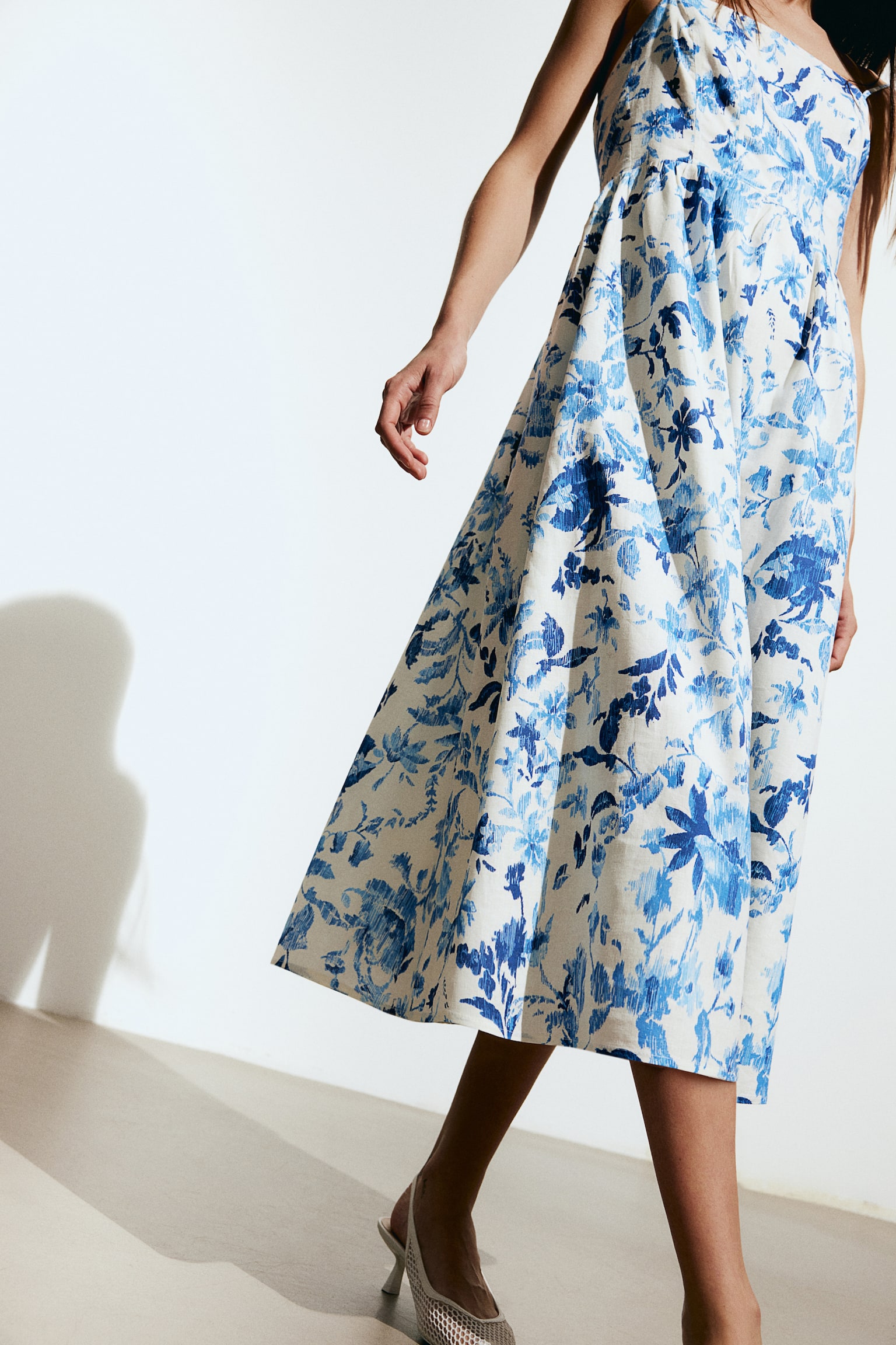 Linen Blend Midi Dress - White/Blue floral/Blue/Pattern - 6