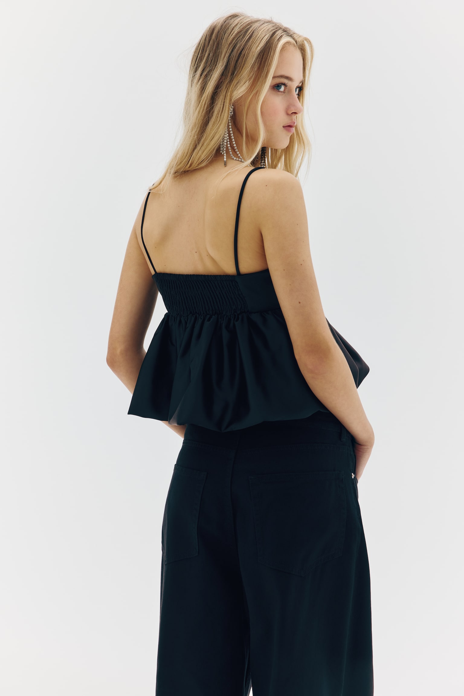 Bubble-hem strappy top - Black - 3