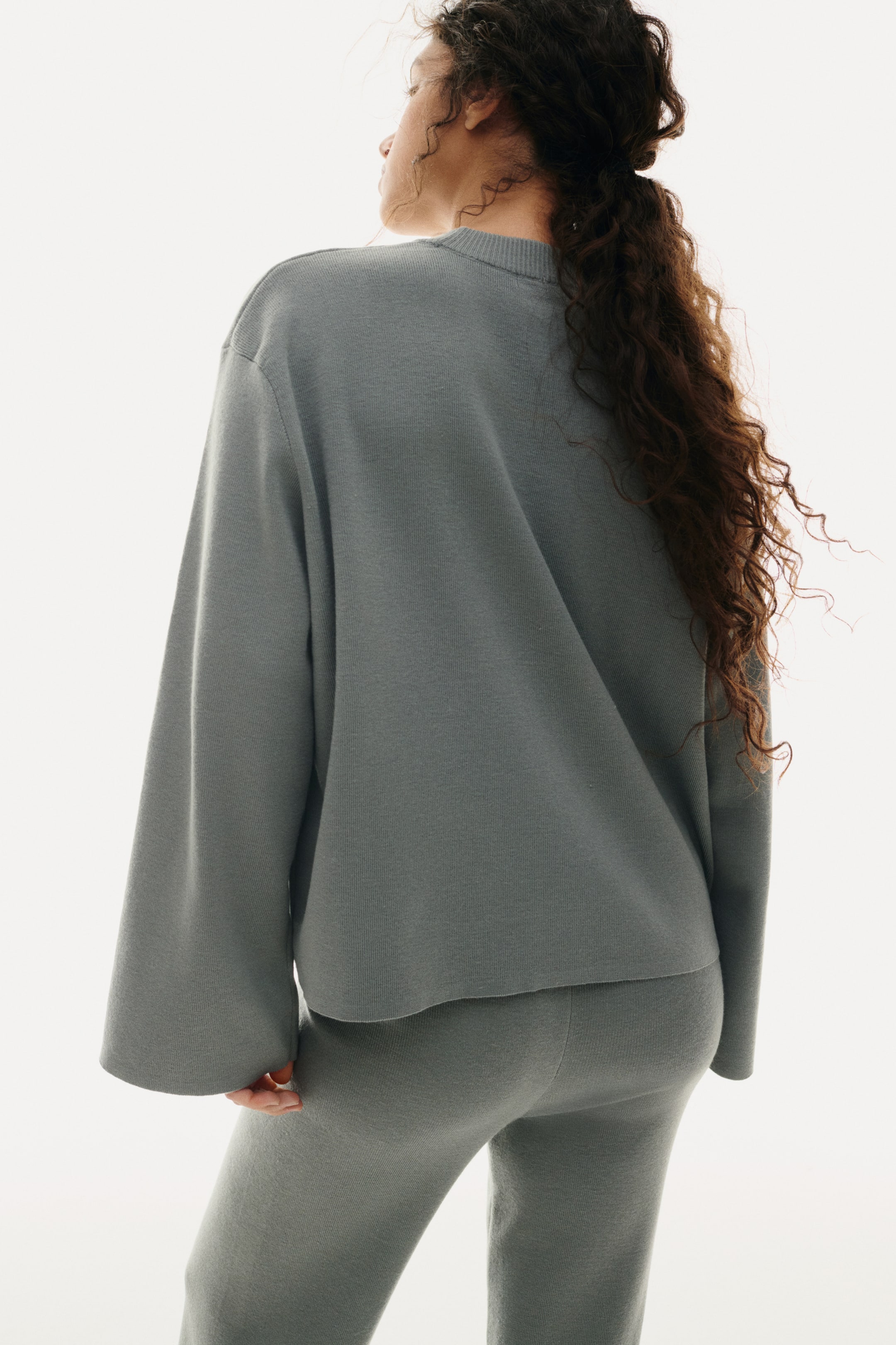 Grösseres Bild ansehen: Oversized Pullover - Dark dusty green - DAMEN | H&M CH 4