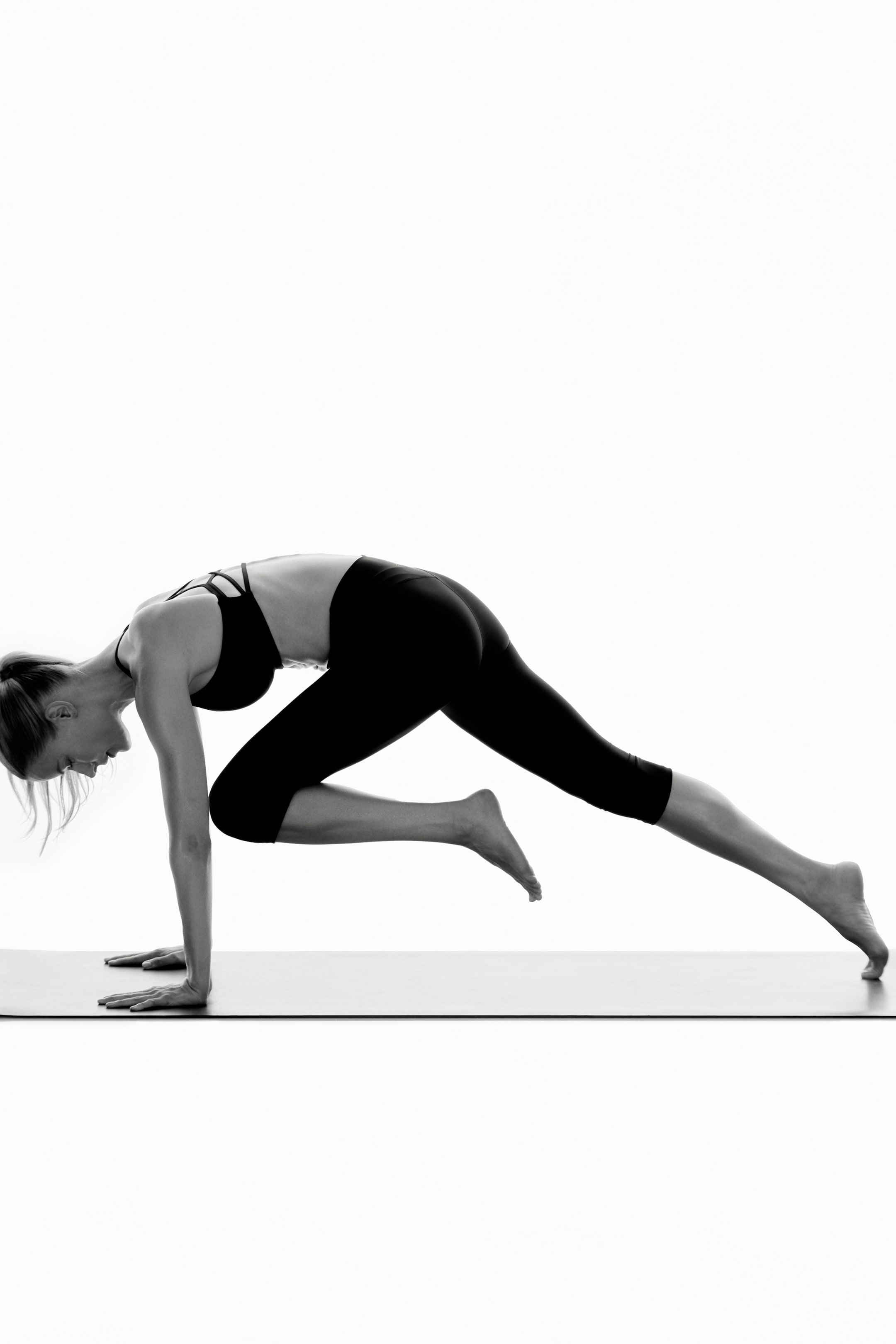 Capri Leggings with SculptMove™
