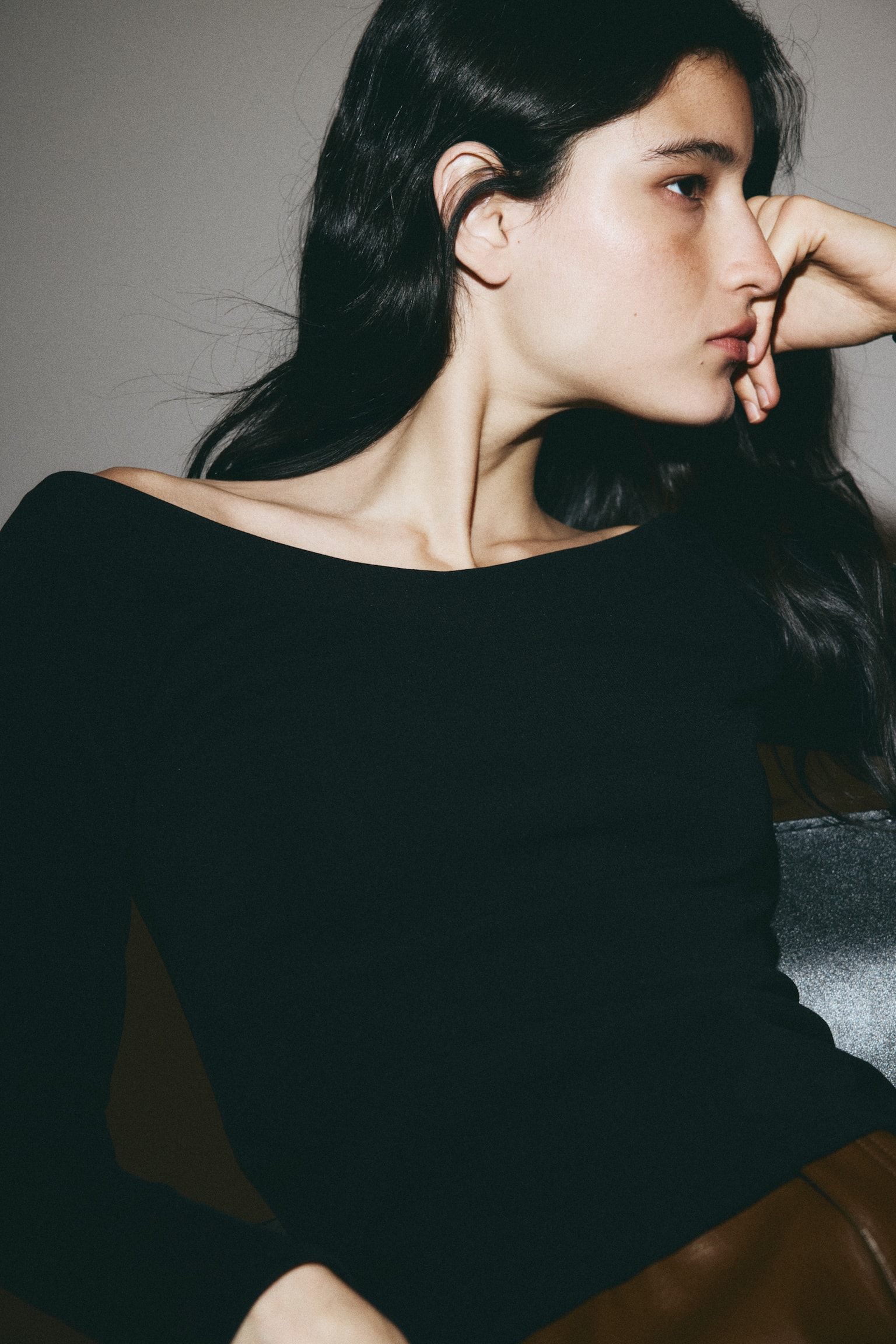 Off-the-shoulder top - Black/Light brown/White - 6