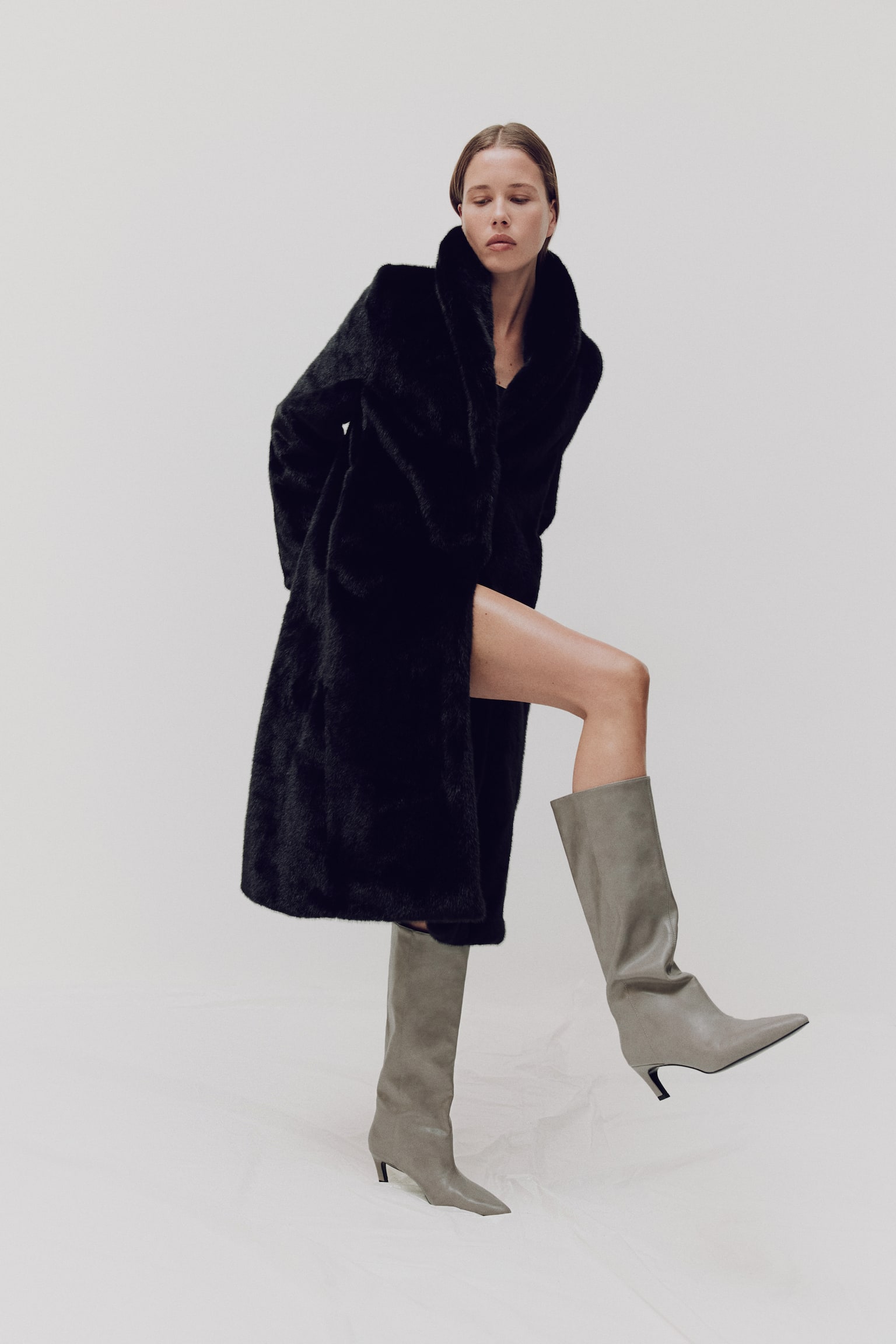 Botas en punta - Gris/Beige/Negro - 6