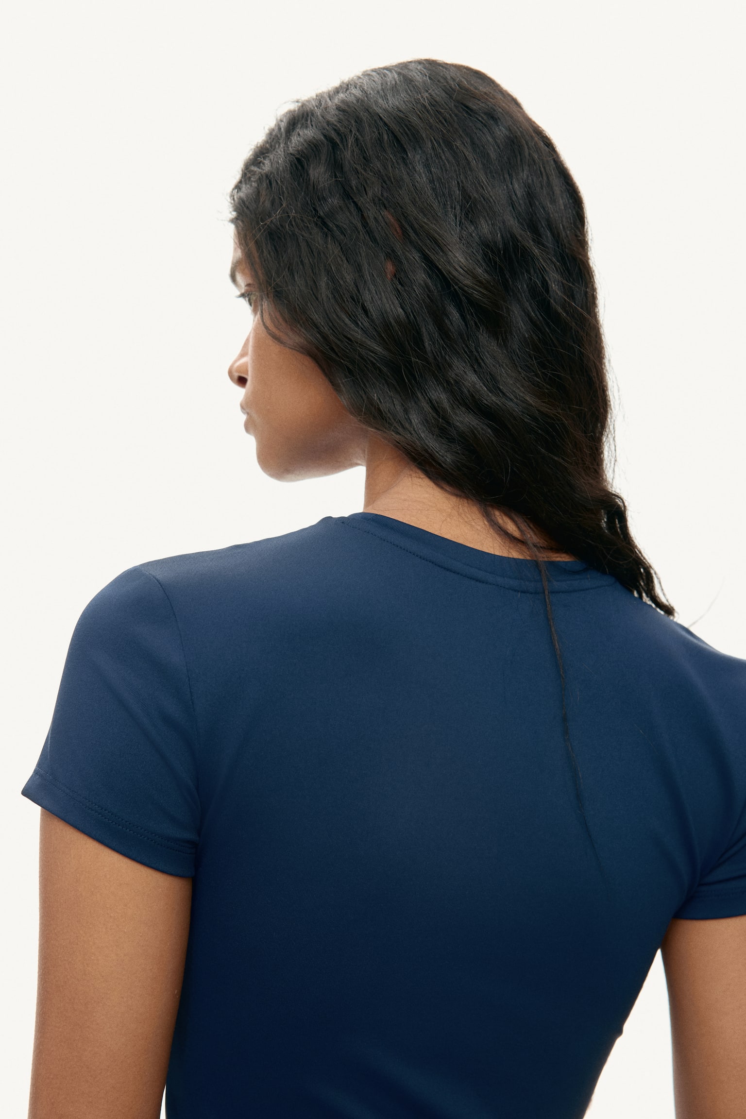 Fitted microfibre T-shirt - Navy blue/White/Black/Dusty pink/Dark brown/Light beige/Light grey/Light beige/Navy blue/Dark green - 4