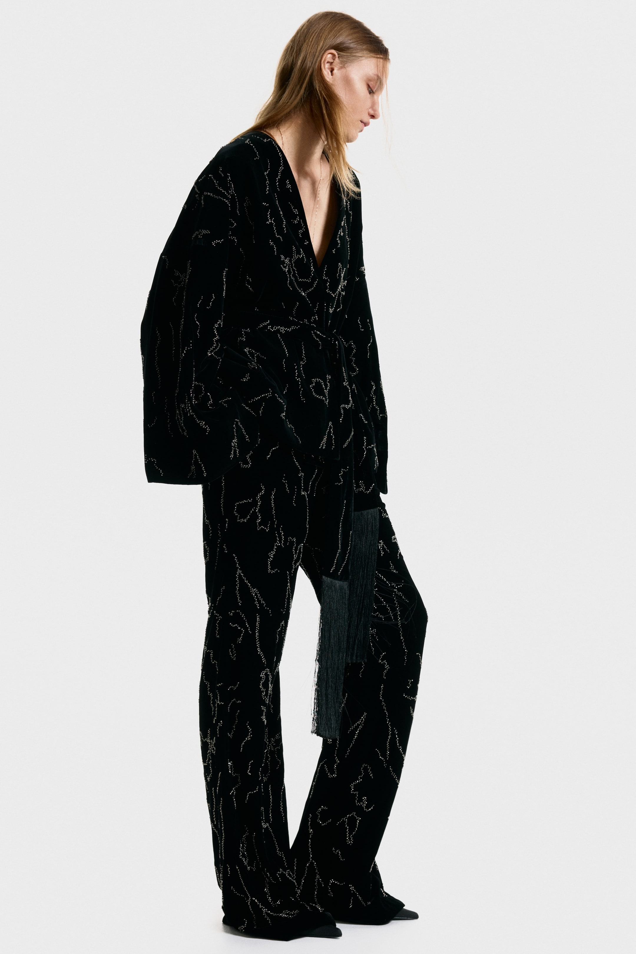 View larger image: Tie-belt throw-on blazer - Black | H&M GB 4