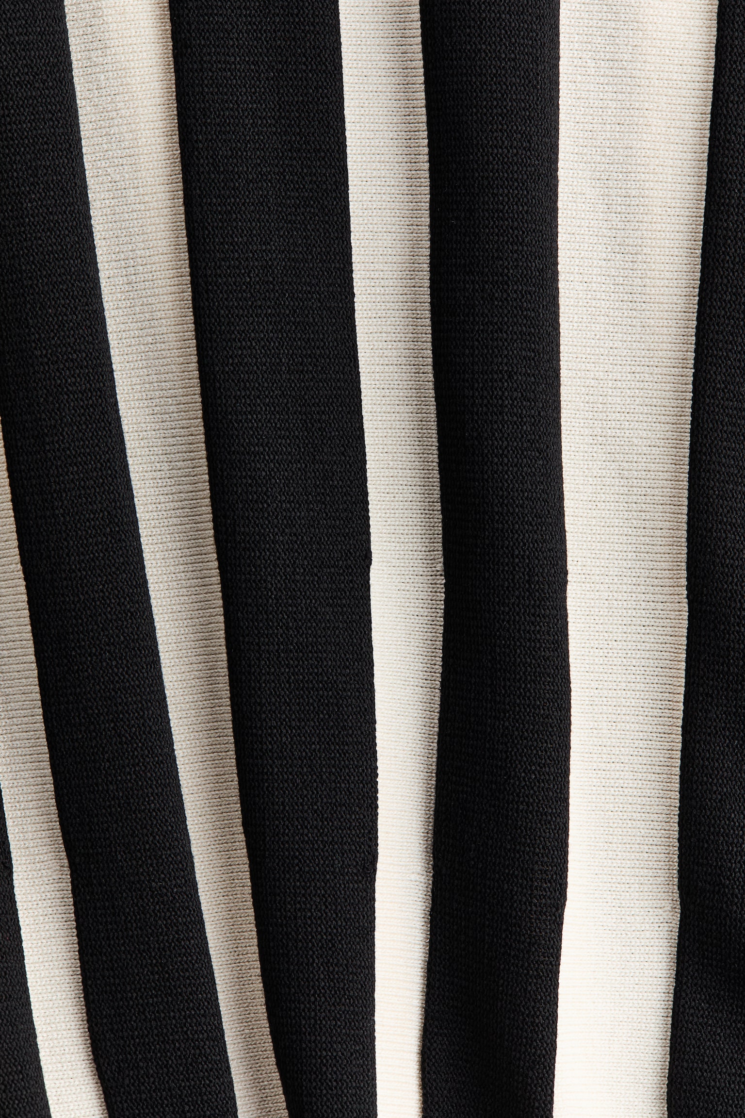 Fine-knit boat-neck top - 2