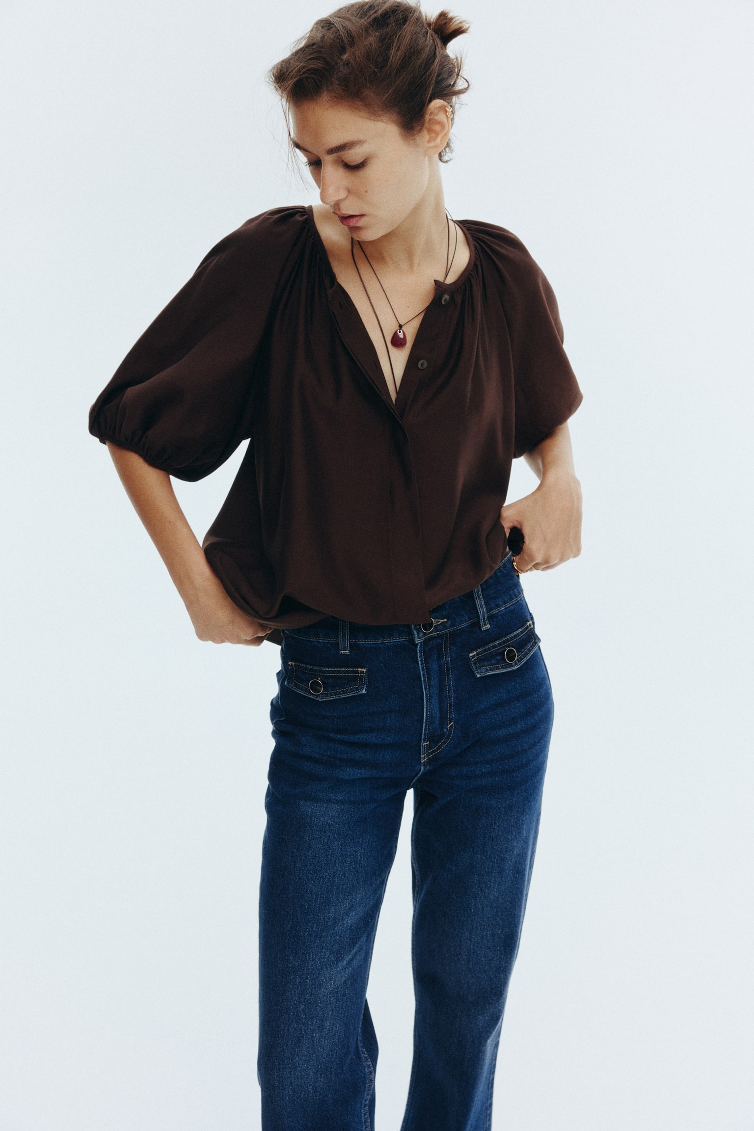 Áo kiểu tay bóng bay - Màu nâu đậm/Màu trắng/Hoa văn đen - 3