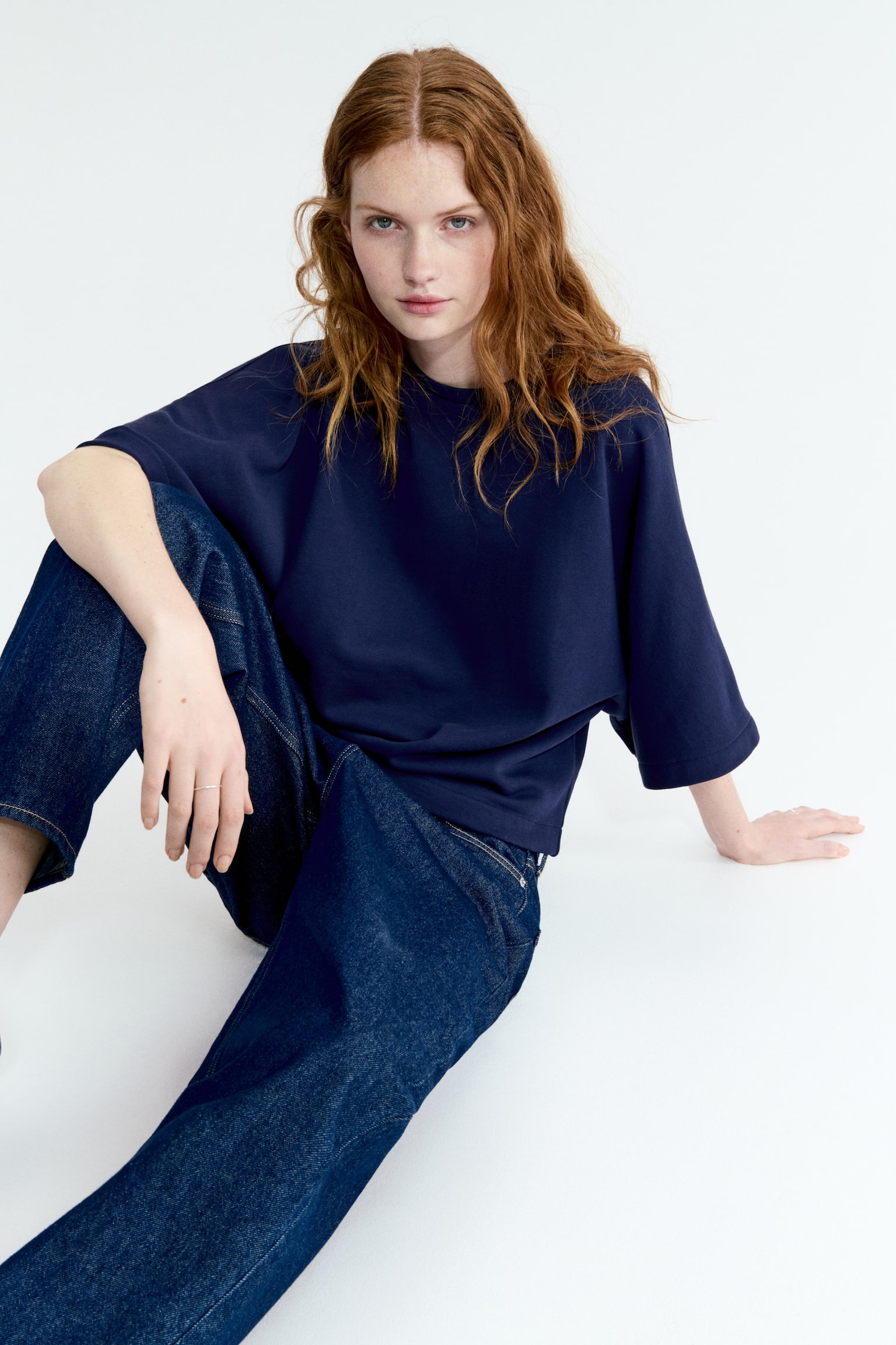 טישירט אוברסייז - כחול כהה/קרם - 3