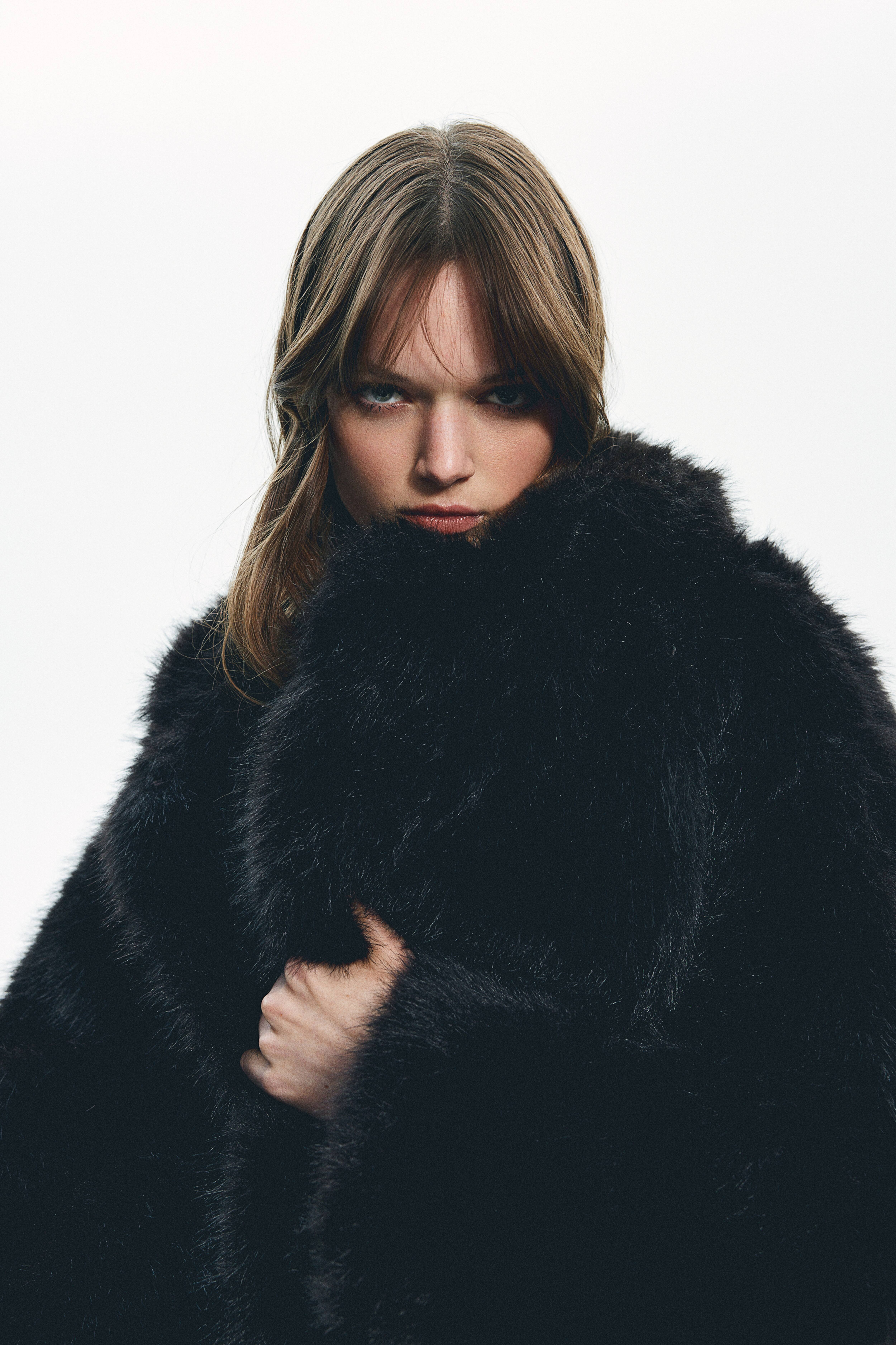 H&m long black fur coat online