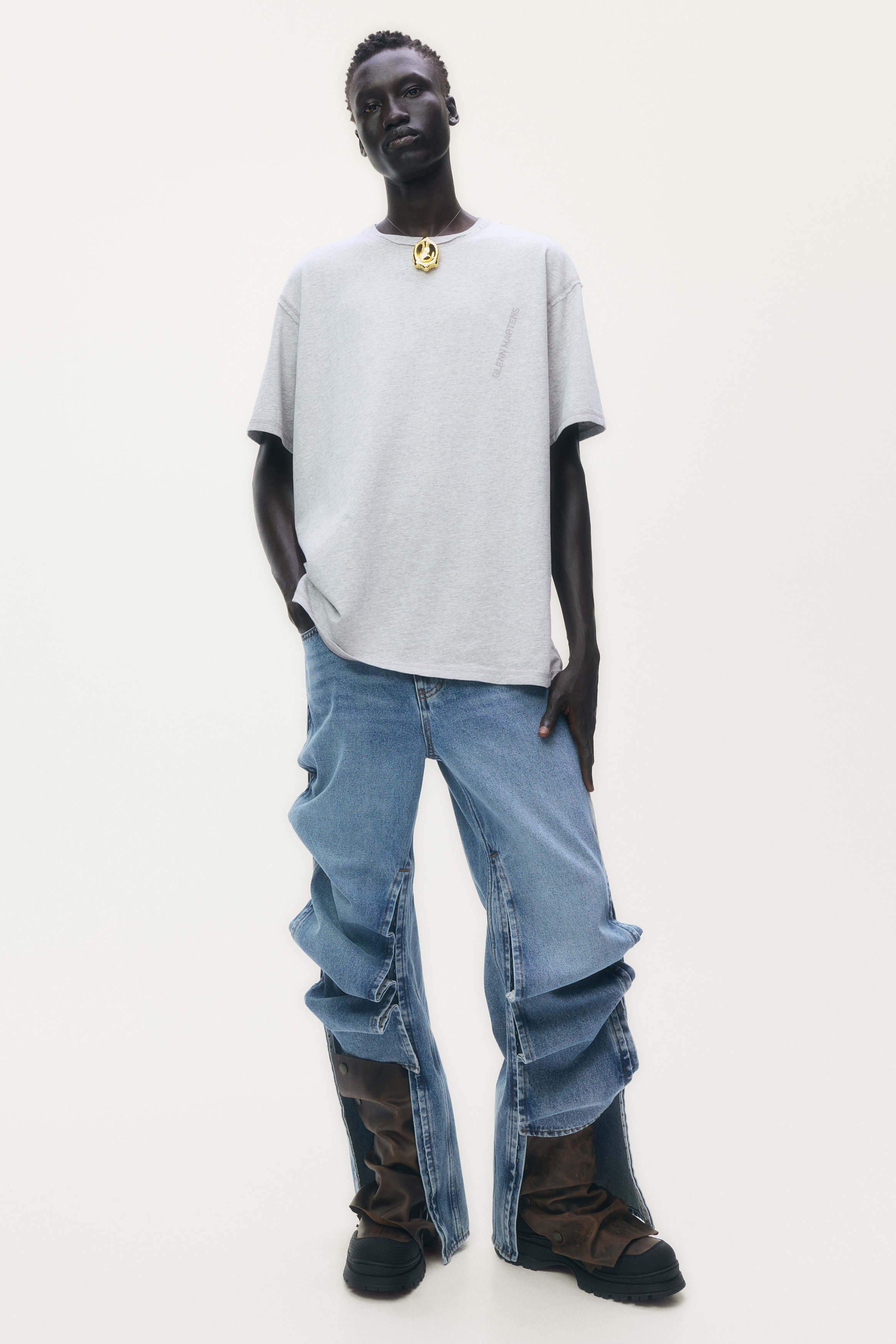 グレンマーティンス デザインTシャツ　GLENN MARTENS Mサイズ DIESEL ディーゼルバイグレンマーティンス by Glenn Martens S-COOLING