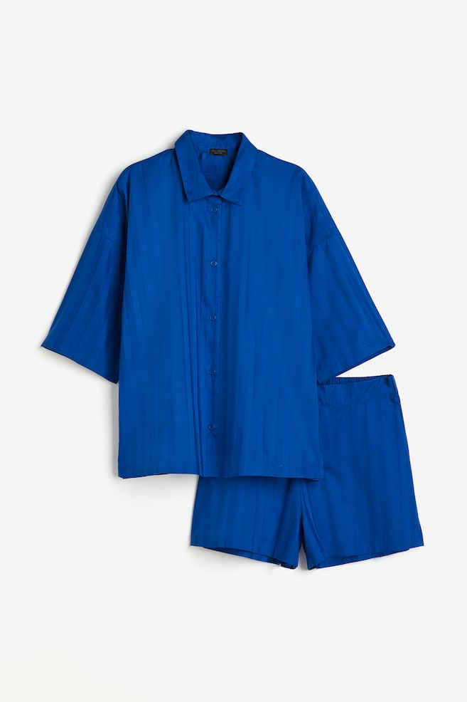 Pyjamas i bomullssatin med skjorta och shorts - Klarblå/Randig/Mörkgrå /Vit/Randig - 1