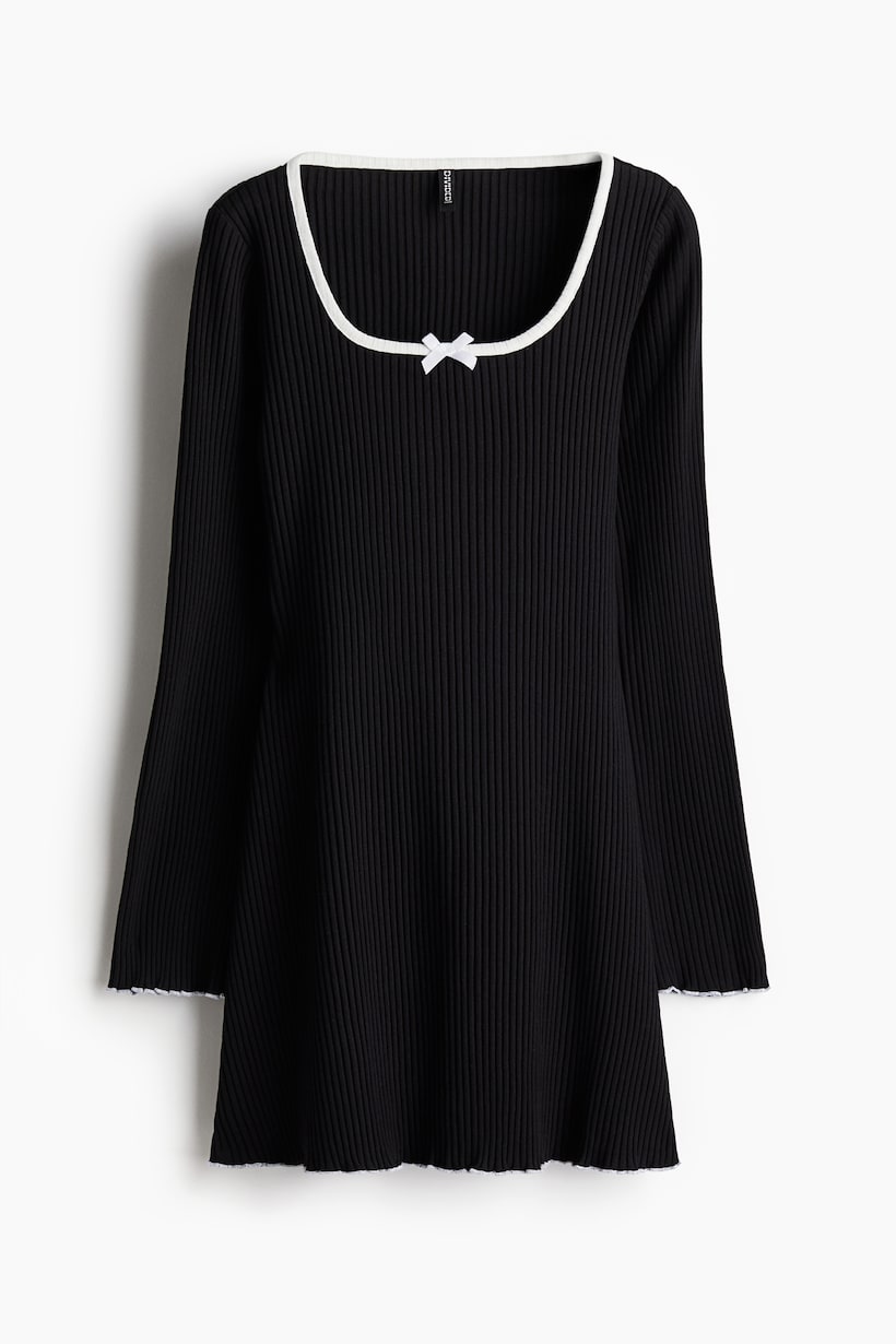 h&m black skater dress Womens Polyester Size 6 V-Neck Pullover Prewornwholesale while the flared skirt adds movement and lightness Skater Dress Long Sleeve Black