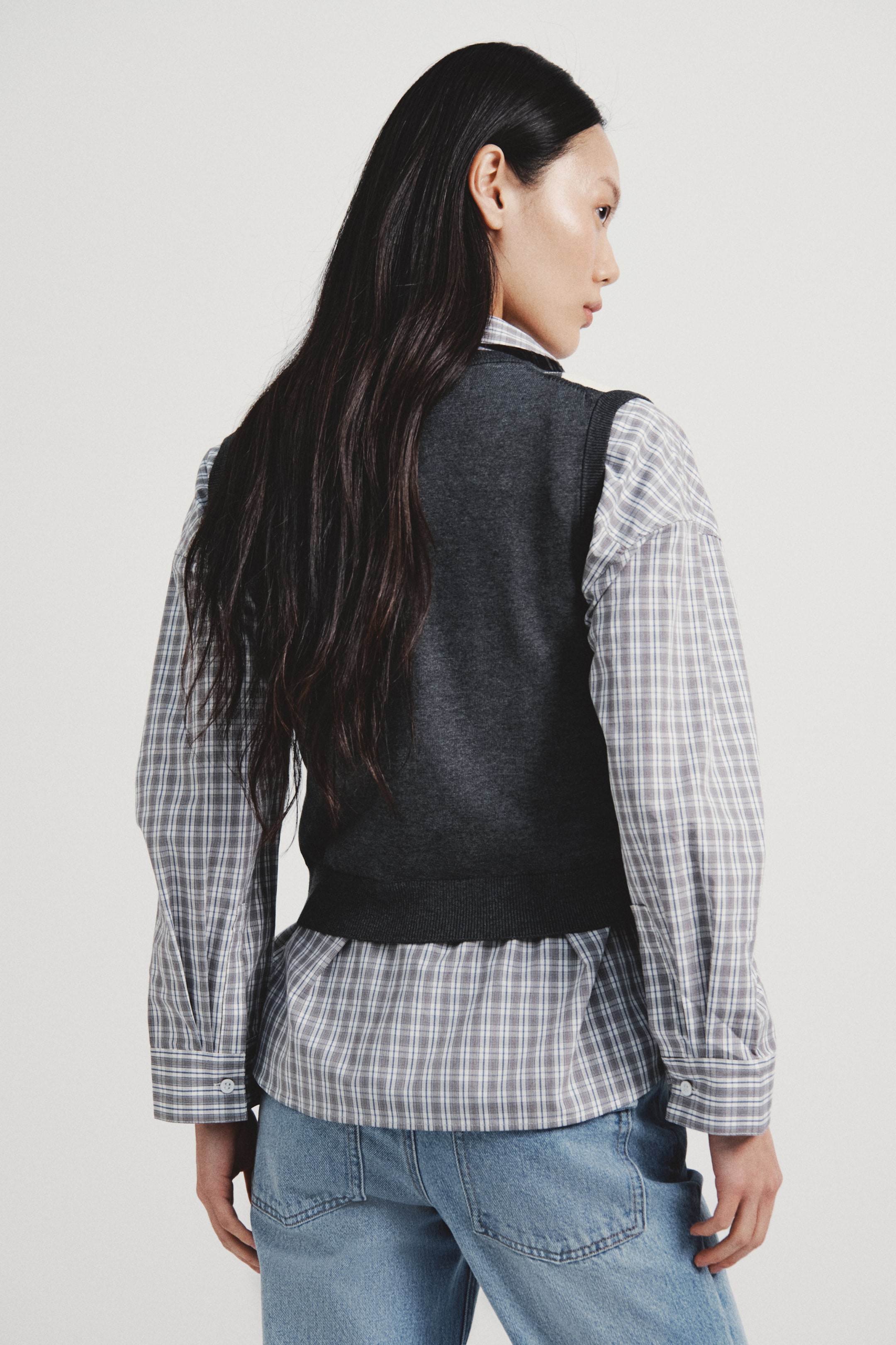 Xem ảnh lớn hơn: Áo gi-lê chui đầu dệt kim hoa văn - Xám đậm đốm/Hoạ tiết quả trám - Ladies | H&M VN 2