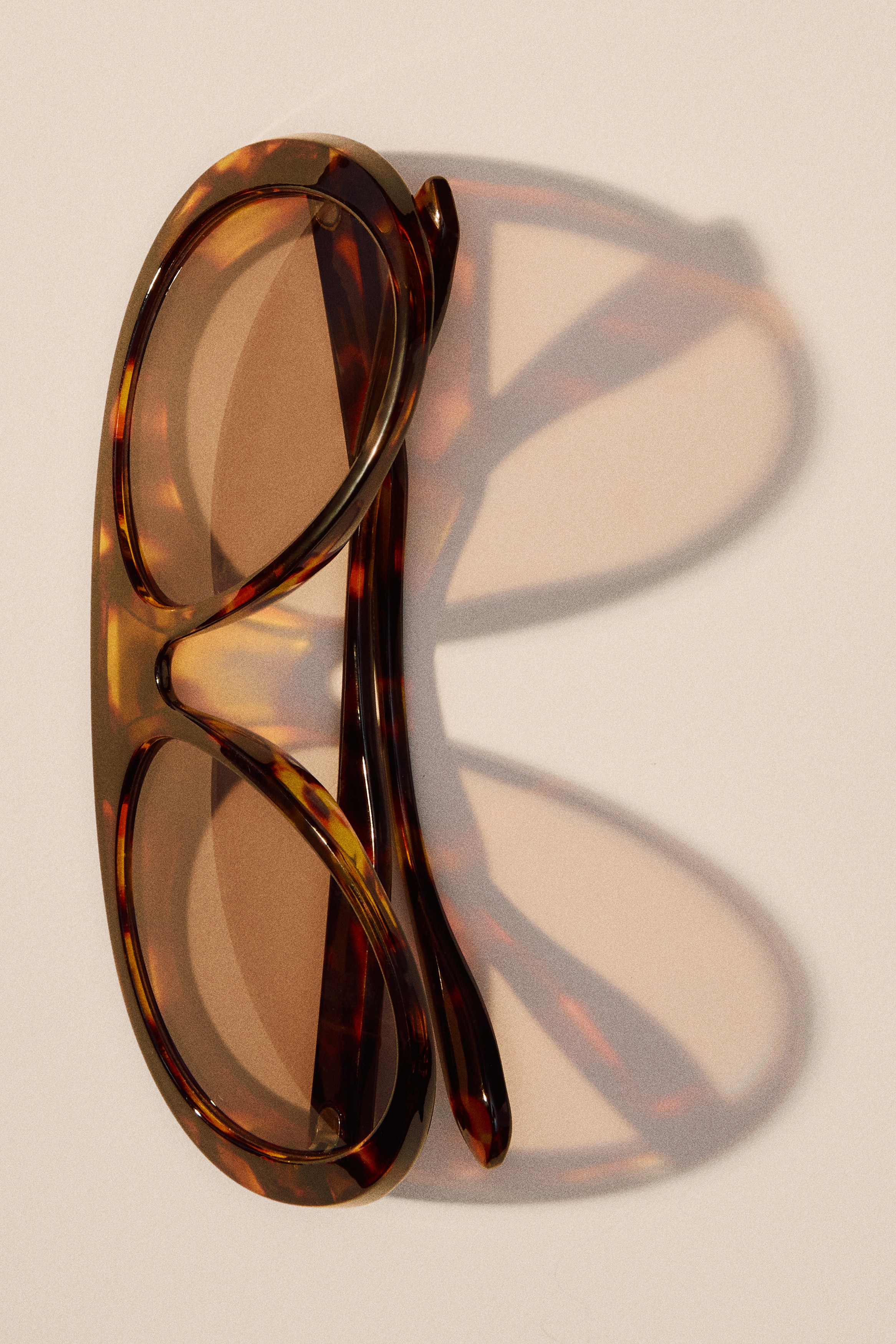 Aviator-style sunglasses - thumbnail 4