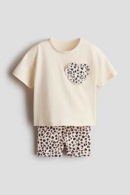 2-piece top and cycling shorts set