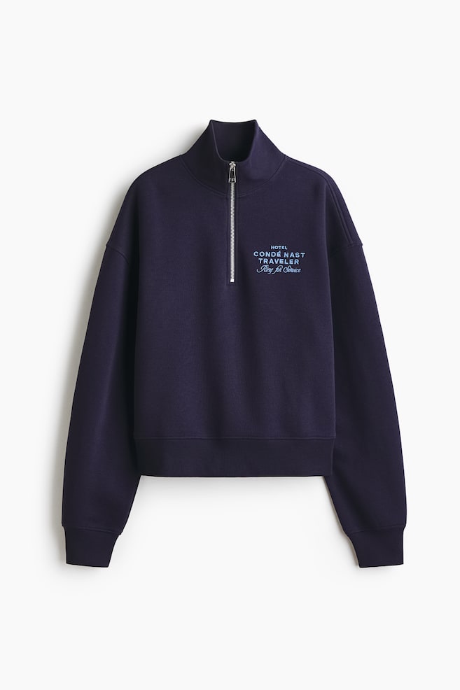 Half-Zip Sweatshirt with Motif - Navy blue/Condé Nast Traveler/Turquoise/The Pierce Archive - 1