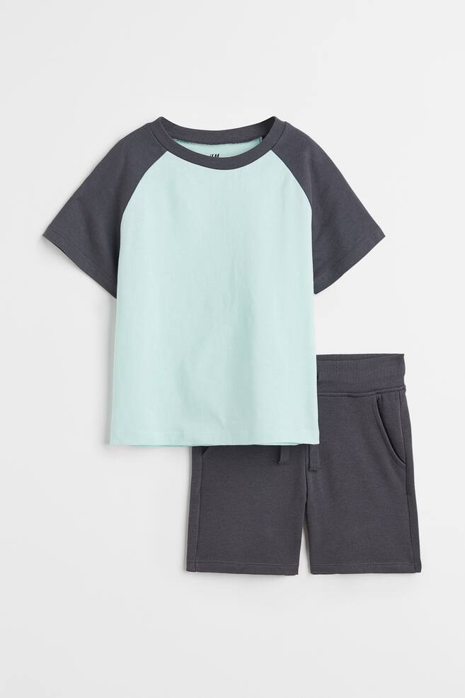 2-piece T-shirt and shorts set - Light turquoise/Dark grey