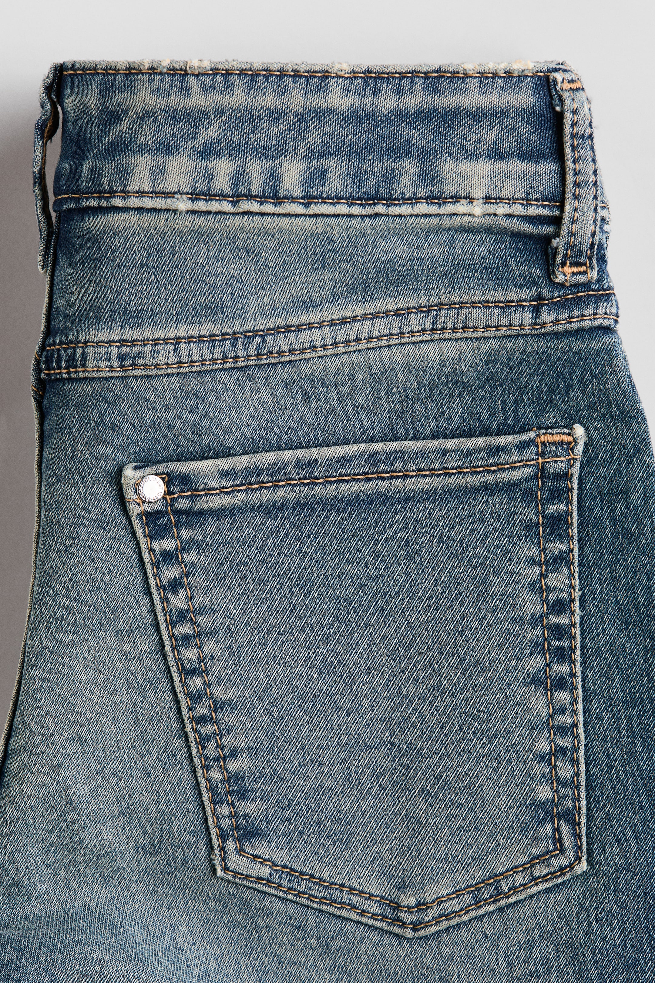 Relaxed-Fit Tapered Jeans
