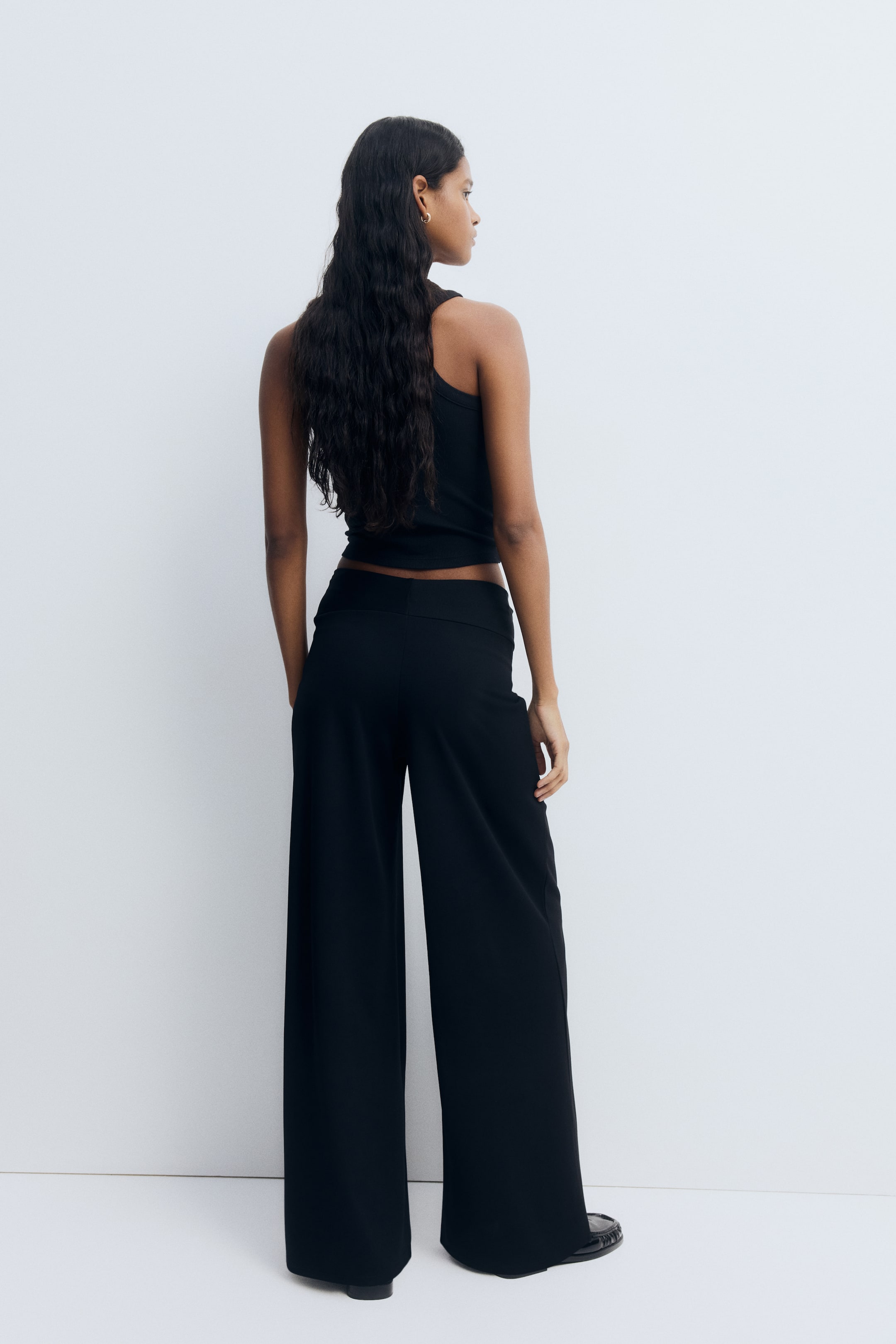 View larger image: Twisted-detail trousers - Black - Ladies | H&M IN 4