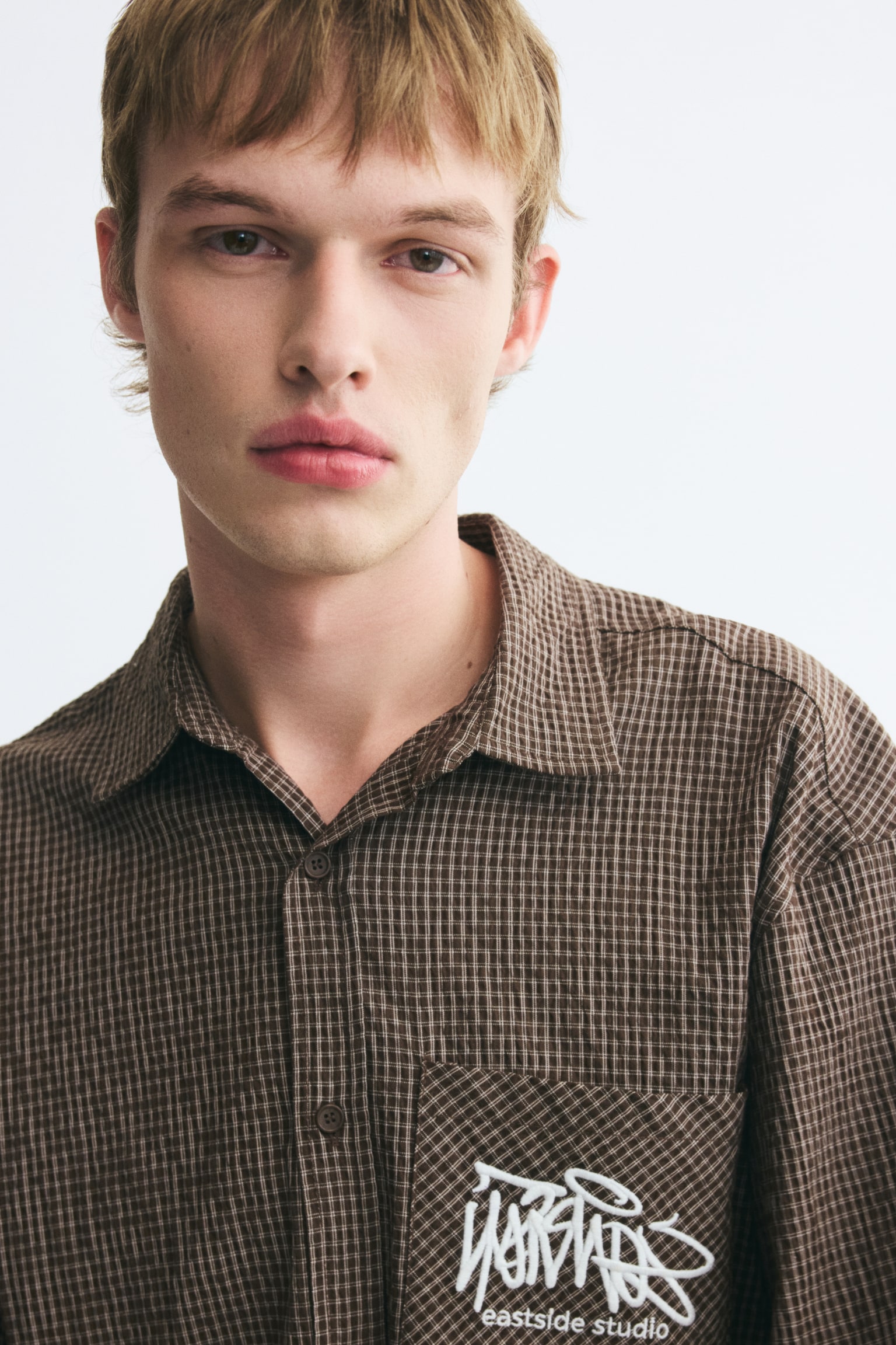 Мужская рубашка H&M Relaxed-Fit Layered, цвет: Коричневый / Клетчатый — фото 3