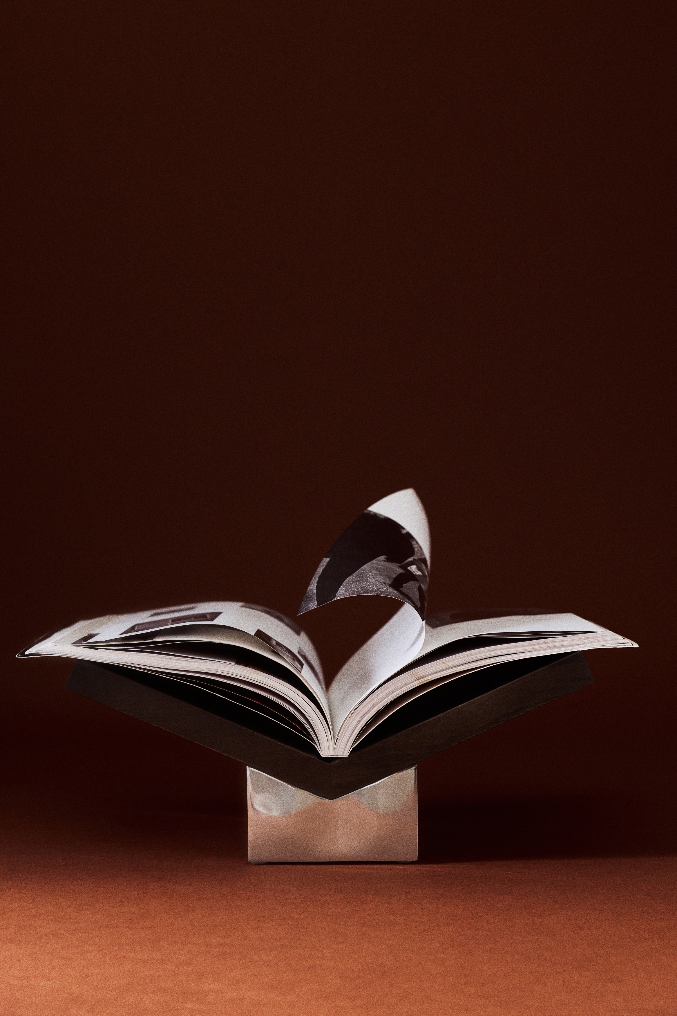 Wooden Book Stand - Brown/silver-colored