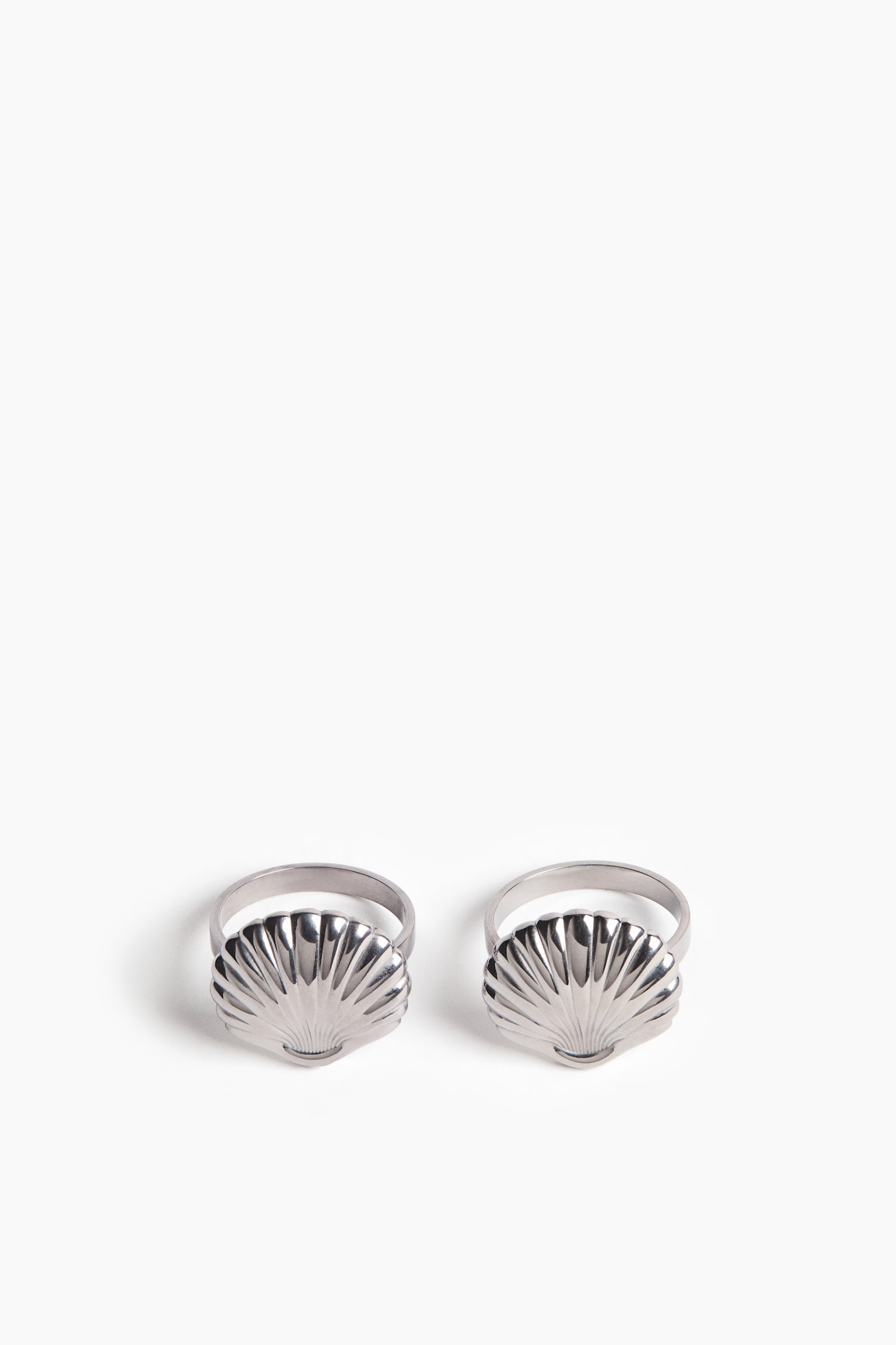 2-pack seashell-shaped napkin rings - 4