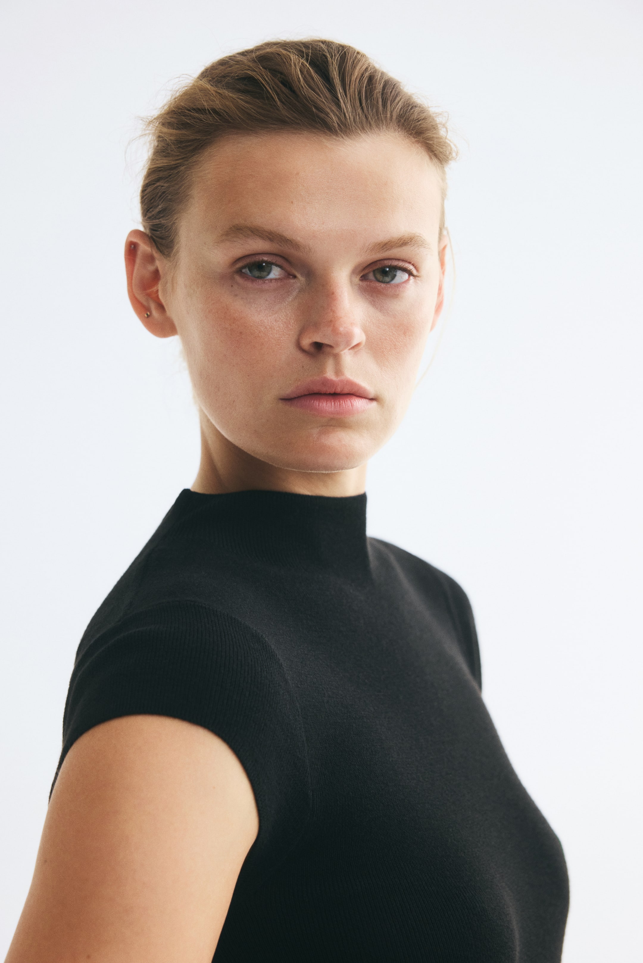 Fine-Knit Mock Turtleneck Top