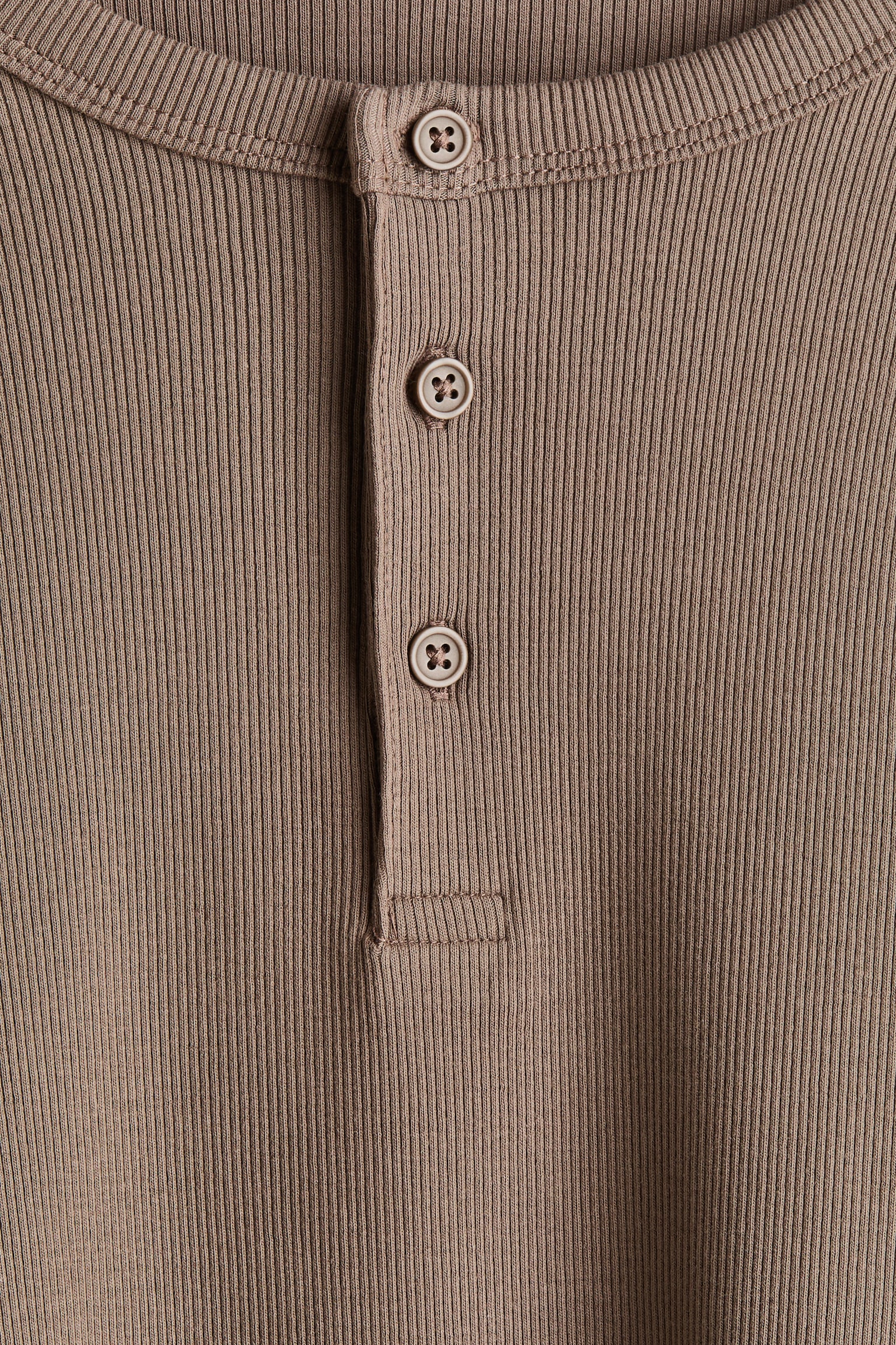 Мужская рубашка H&M Slim-Fit Ribbed Cotton Henley, цвет: Светлый бежевый — фото 5