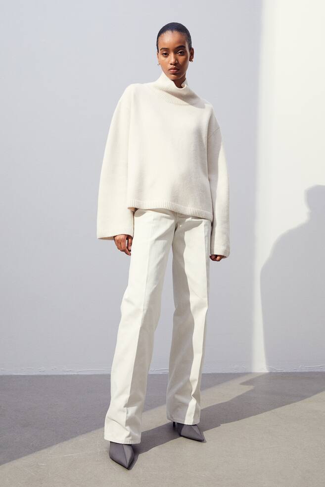 Oversized cashmere-blend jumper - Natural white/Greige - 3
