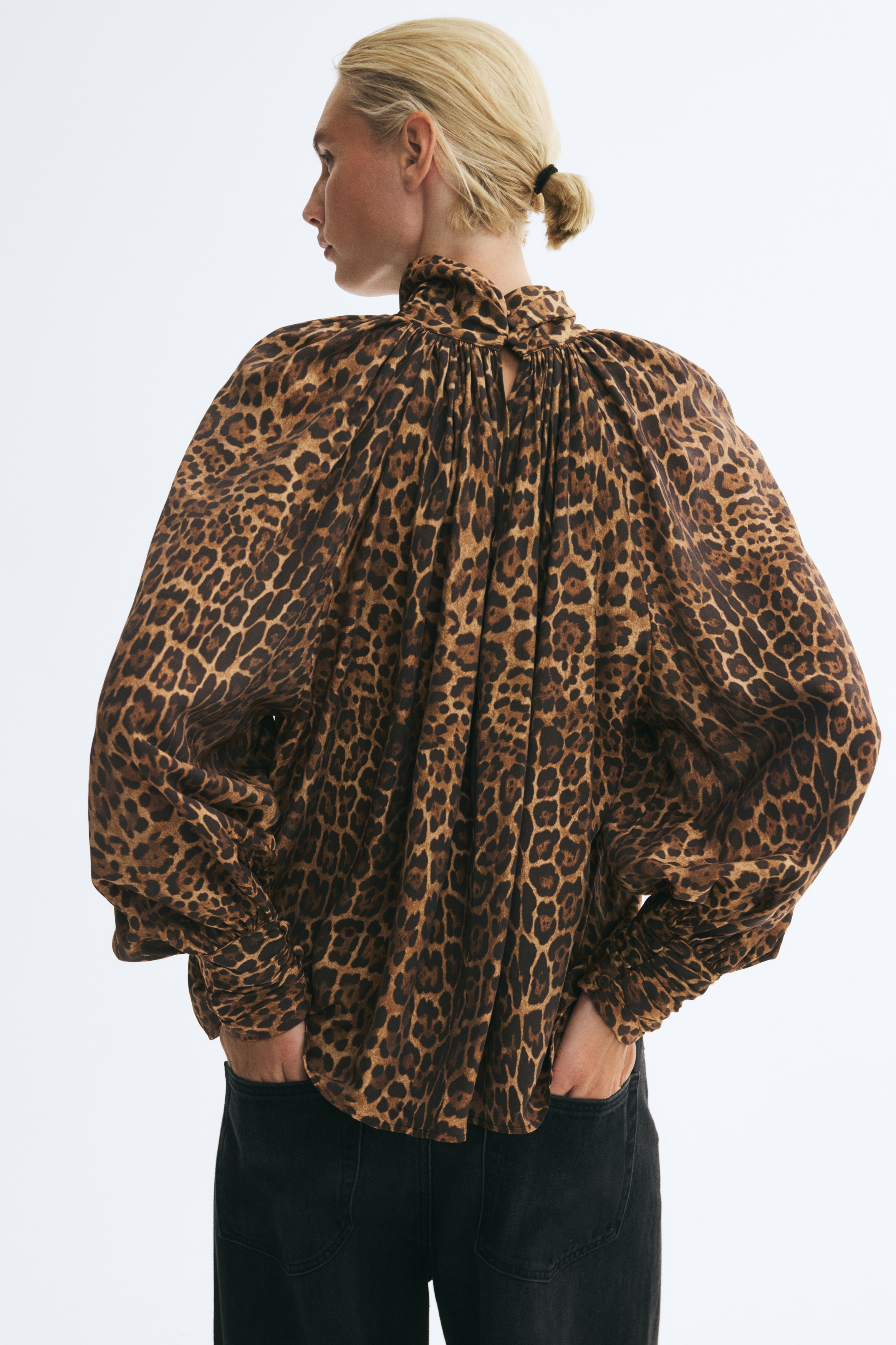 Balloon-Sleeved Blouse thumbnail 5
