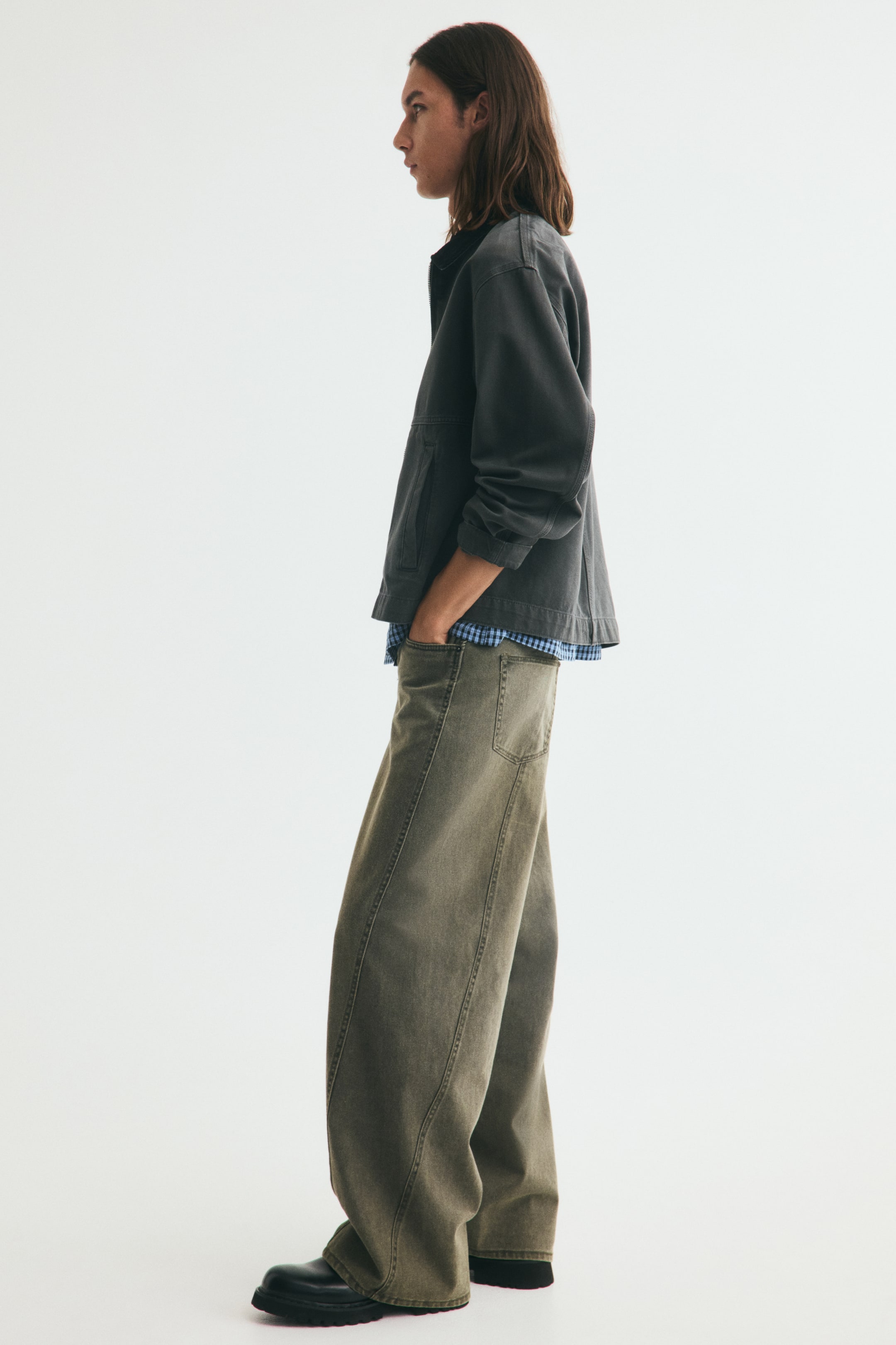 Loose-Fit Wide-Leg Twisted-Seam Jeans