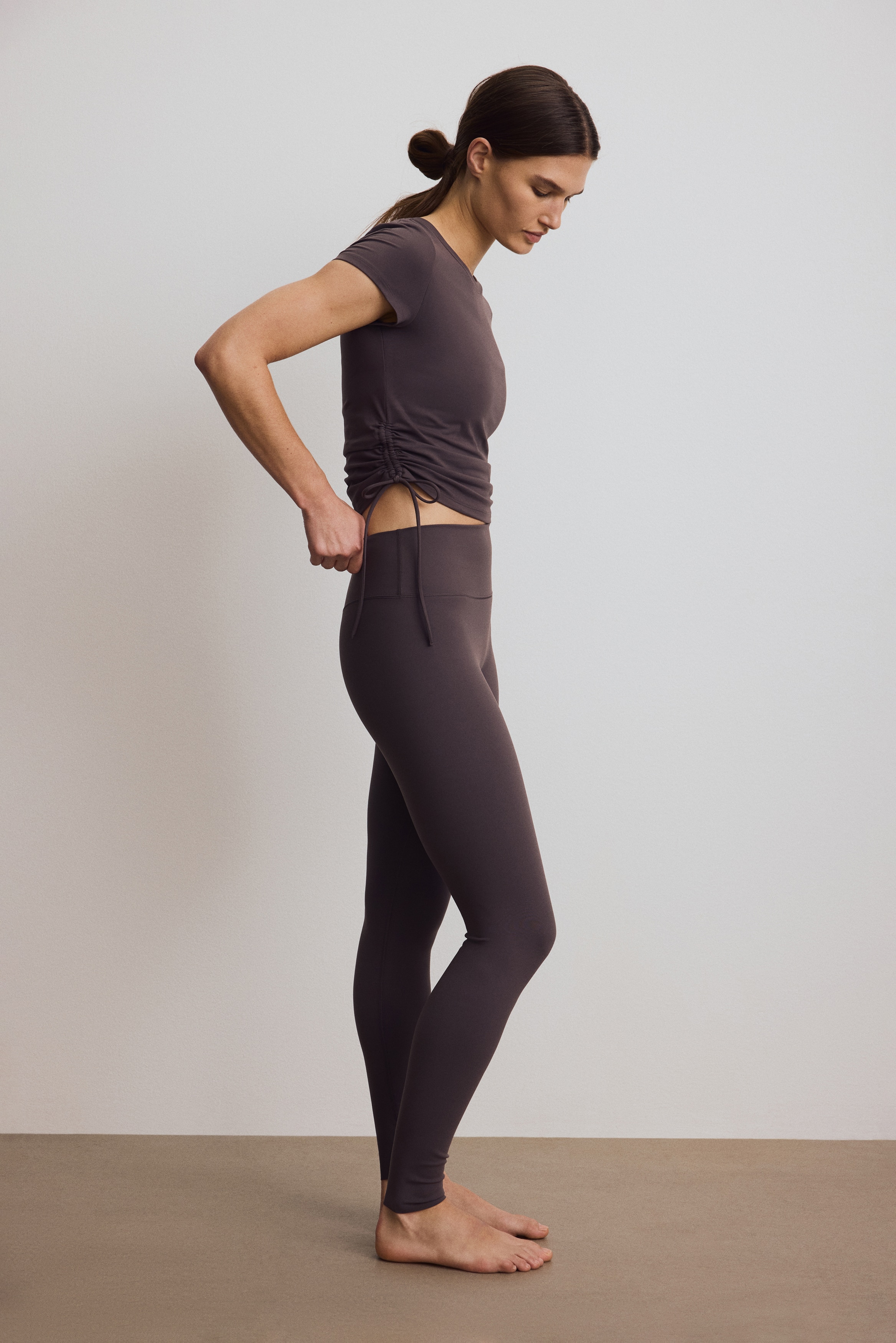 Scrunch-detail sports leggings