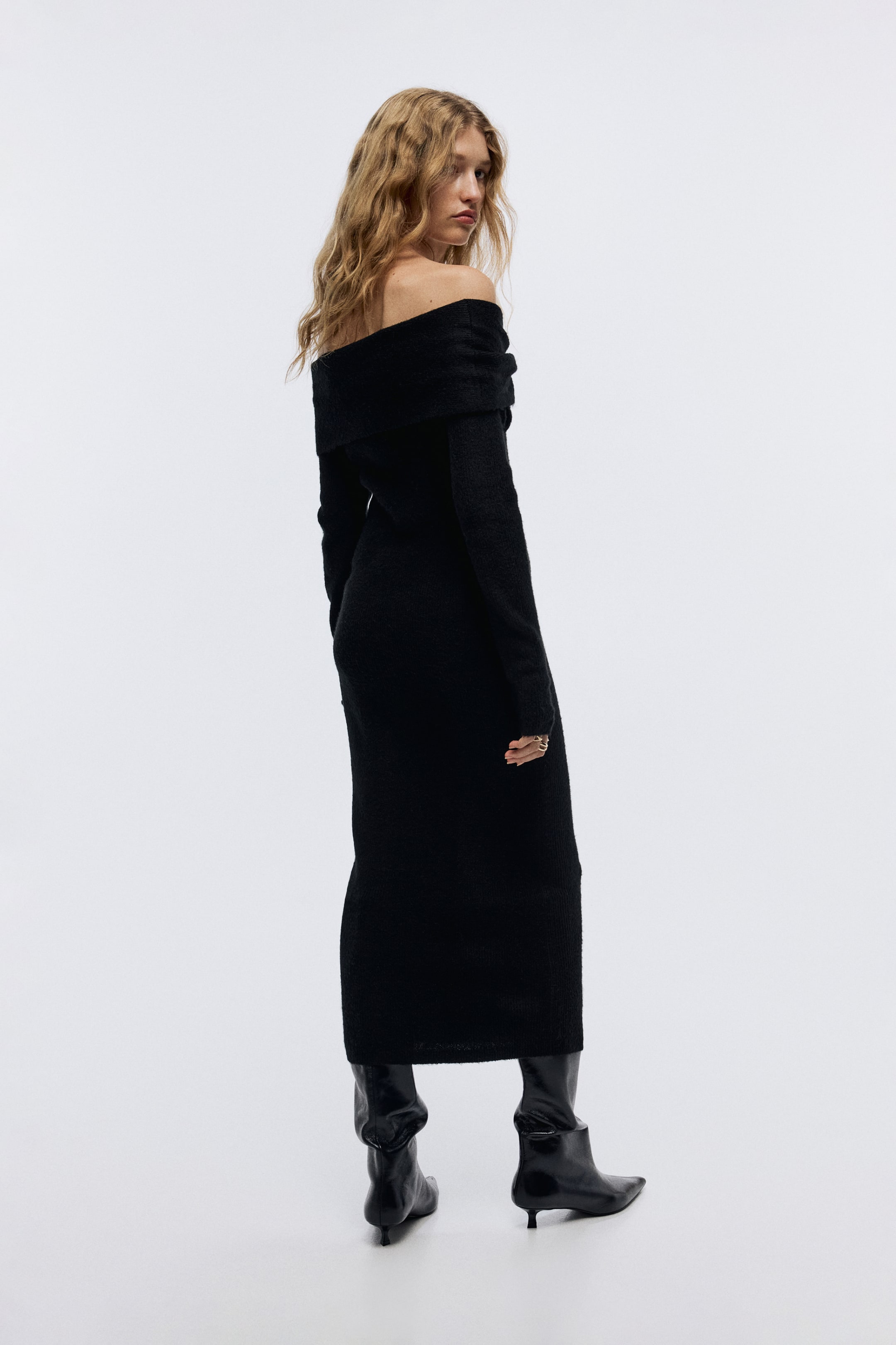 拡大画像を表示: オフショルダー ファインニットワンピース - ブラック - レディース | H&M JP 5